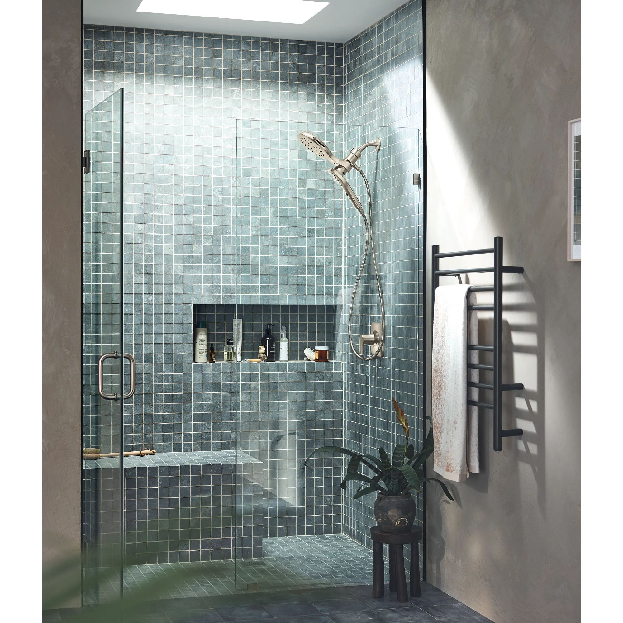Verso Combination Shower With Infiniti Dial - Image 9