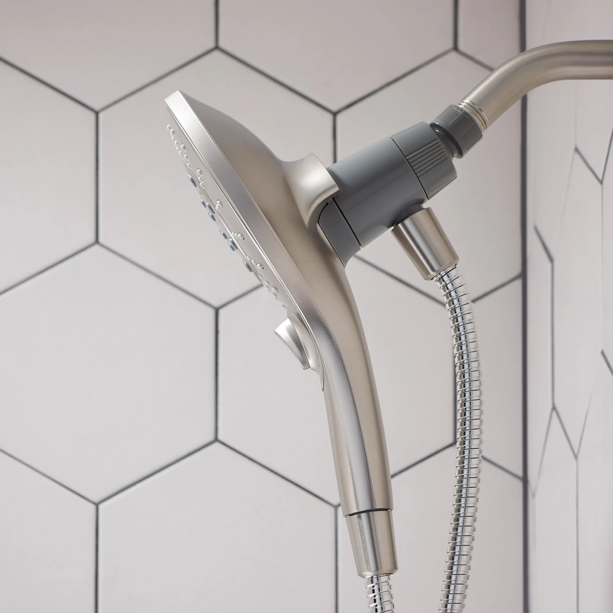 Engage Six-Function 5 1/2" Diameter Spray Head Handheld Shower - Image 17
