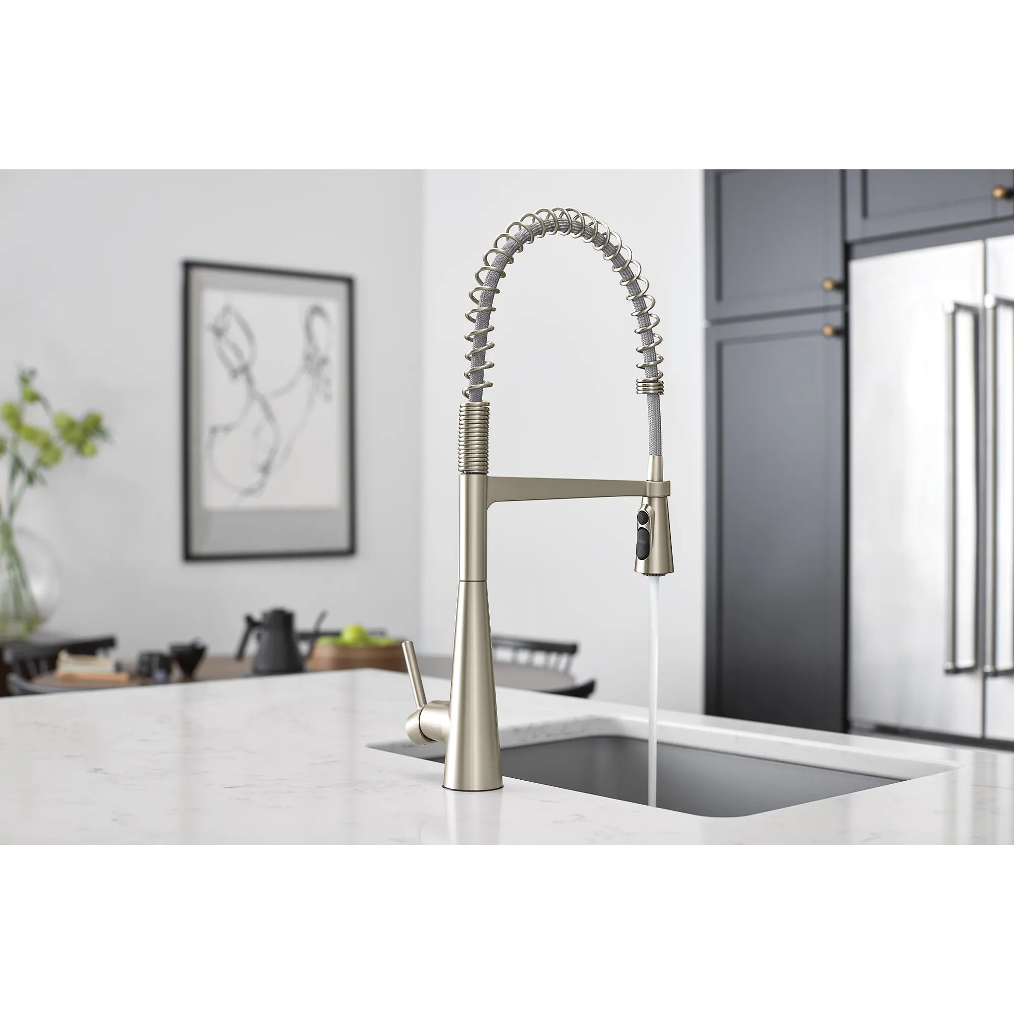Sleek One-Handle Pre-Rinse Spring Pulldown Kitchen Faucet - Image 9