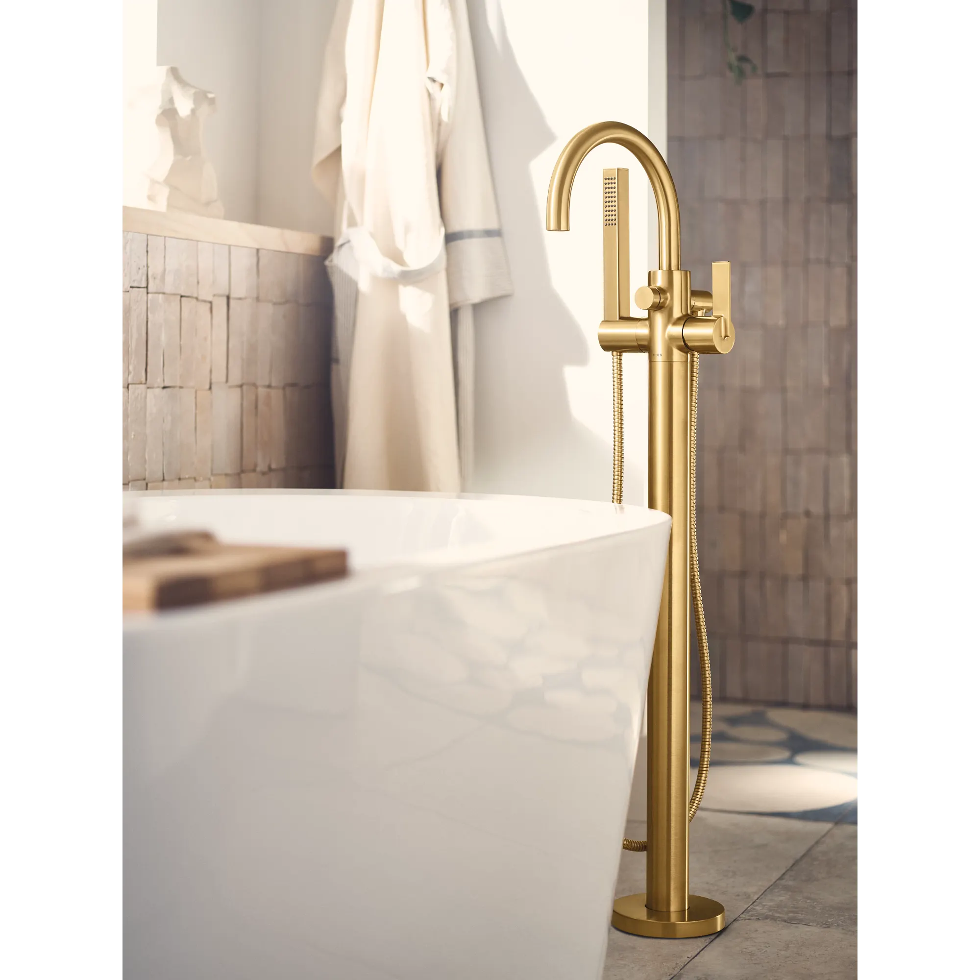 Cia Chrome one-handle tub filler includes hand shower - Image 17