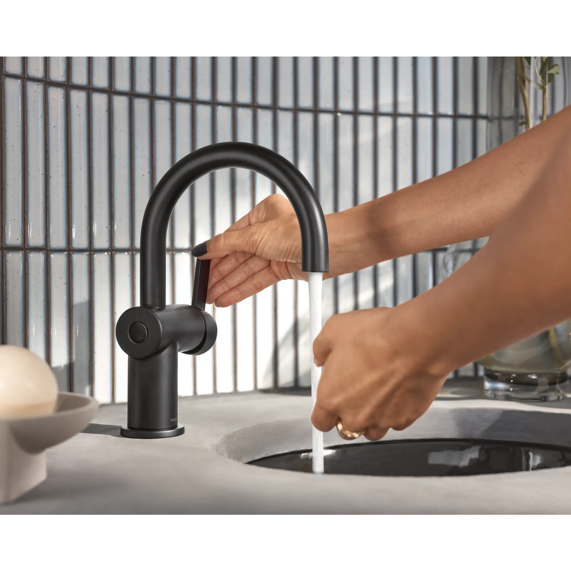 Cia MotionSense One-Handle Touchless Bathroom Faucet - Image 18