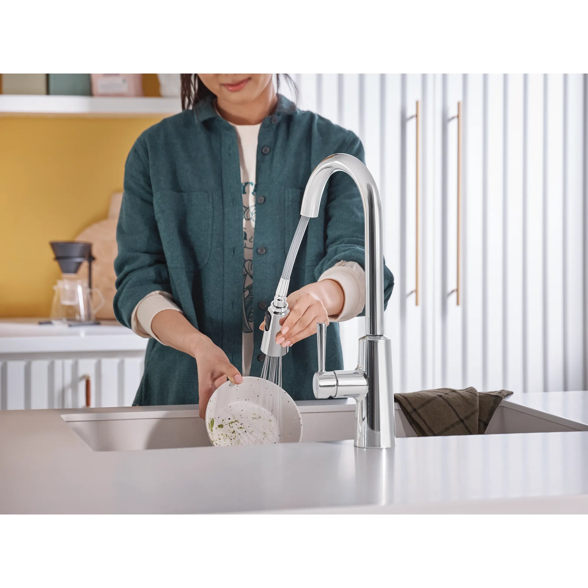 Riley MotionSense Wave One-Handle Pulldown Touchless Kitchen Faucet - Image 14