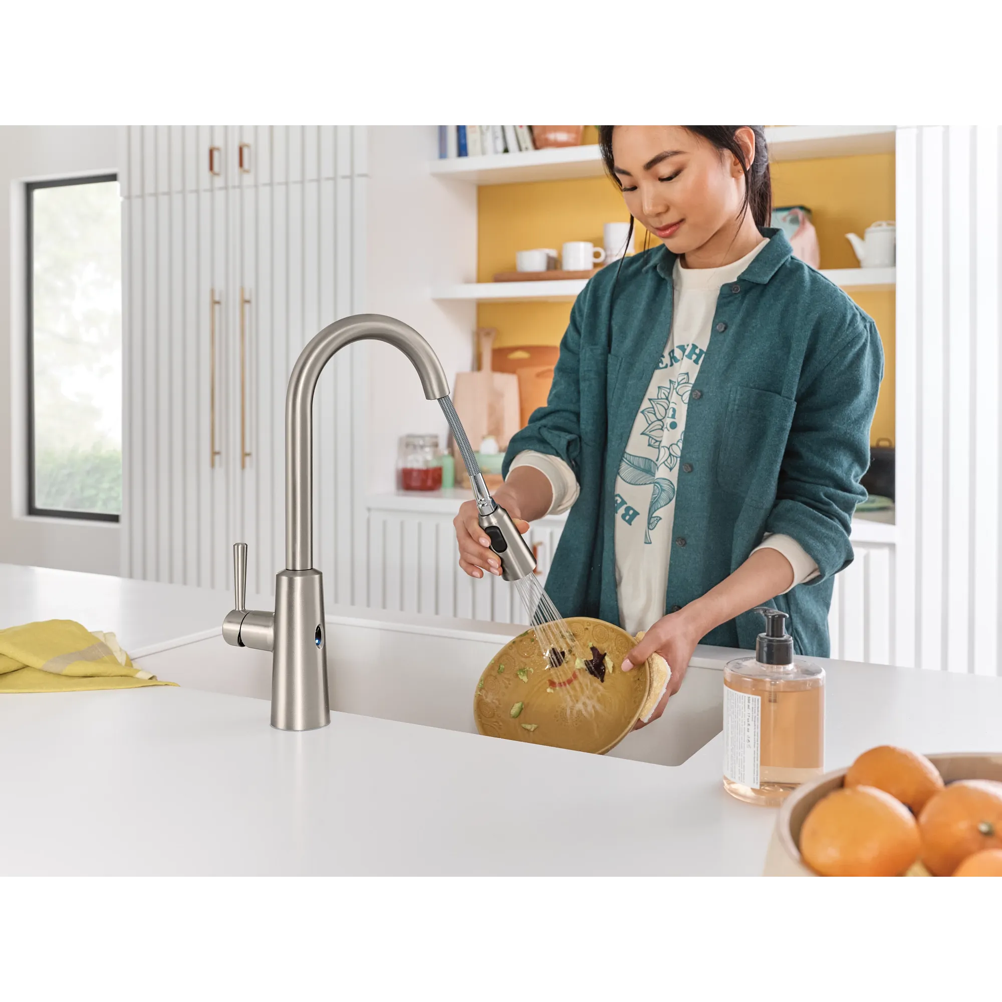Riley MotionSense Wave One-Handle Pulldown Touchless Kitchen Faucet - Image 37