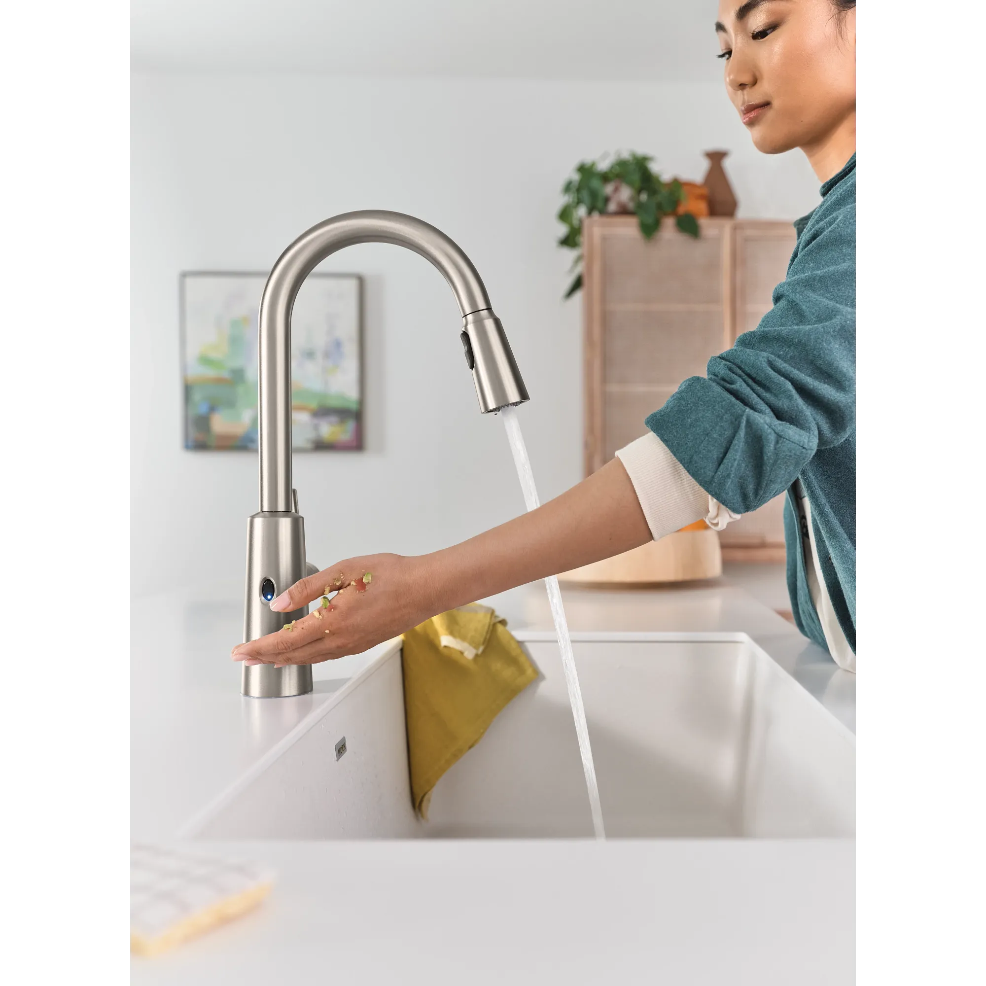 Riley MotionSense Wave One-Handle Pulldown Touchless Kitchen Faucet - Image 40