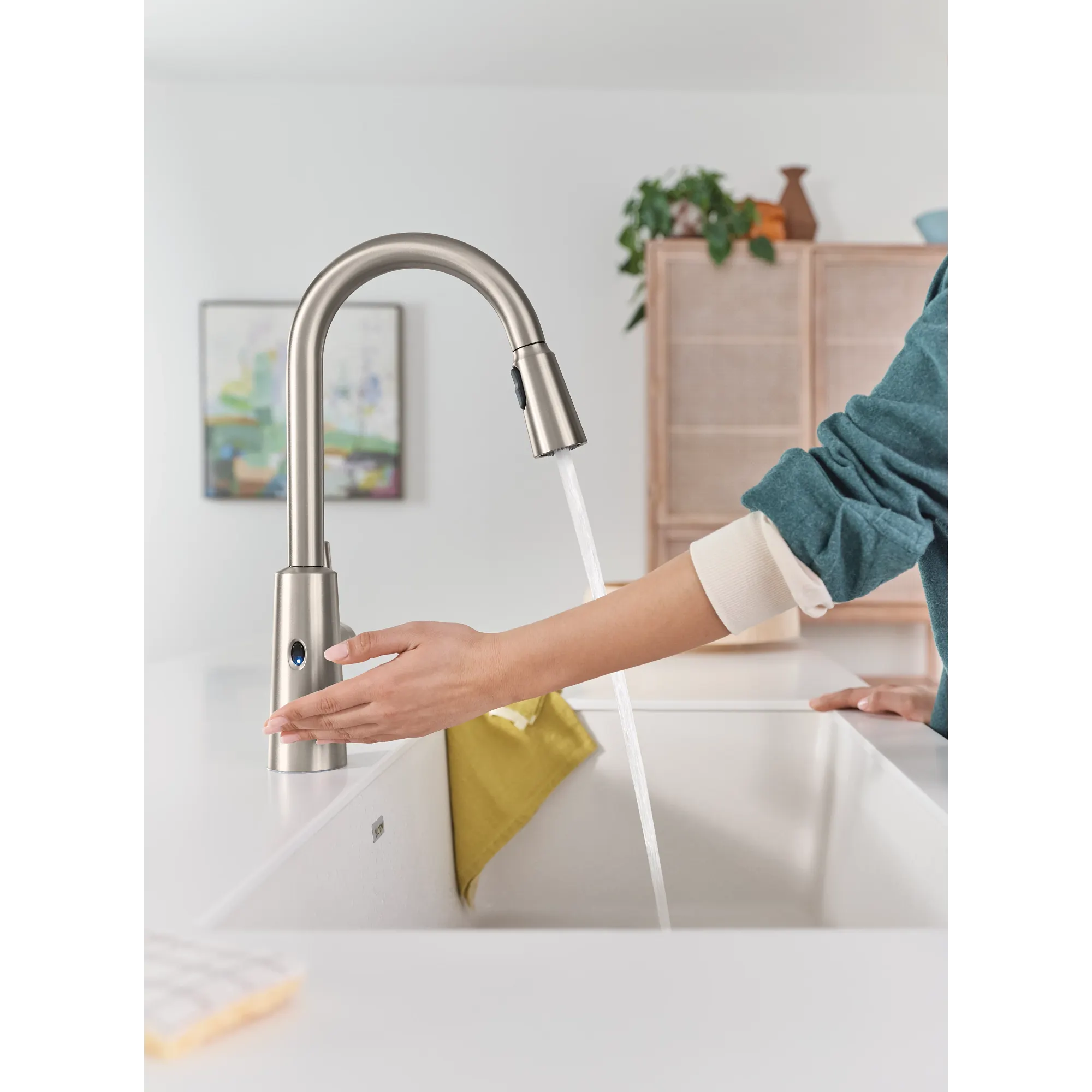Riley MotionSense Wave One-Handle Pulldown Touchless Kitchen Faucet - Image 41