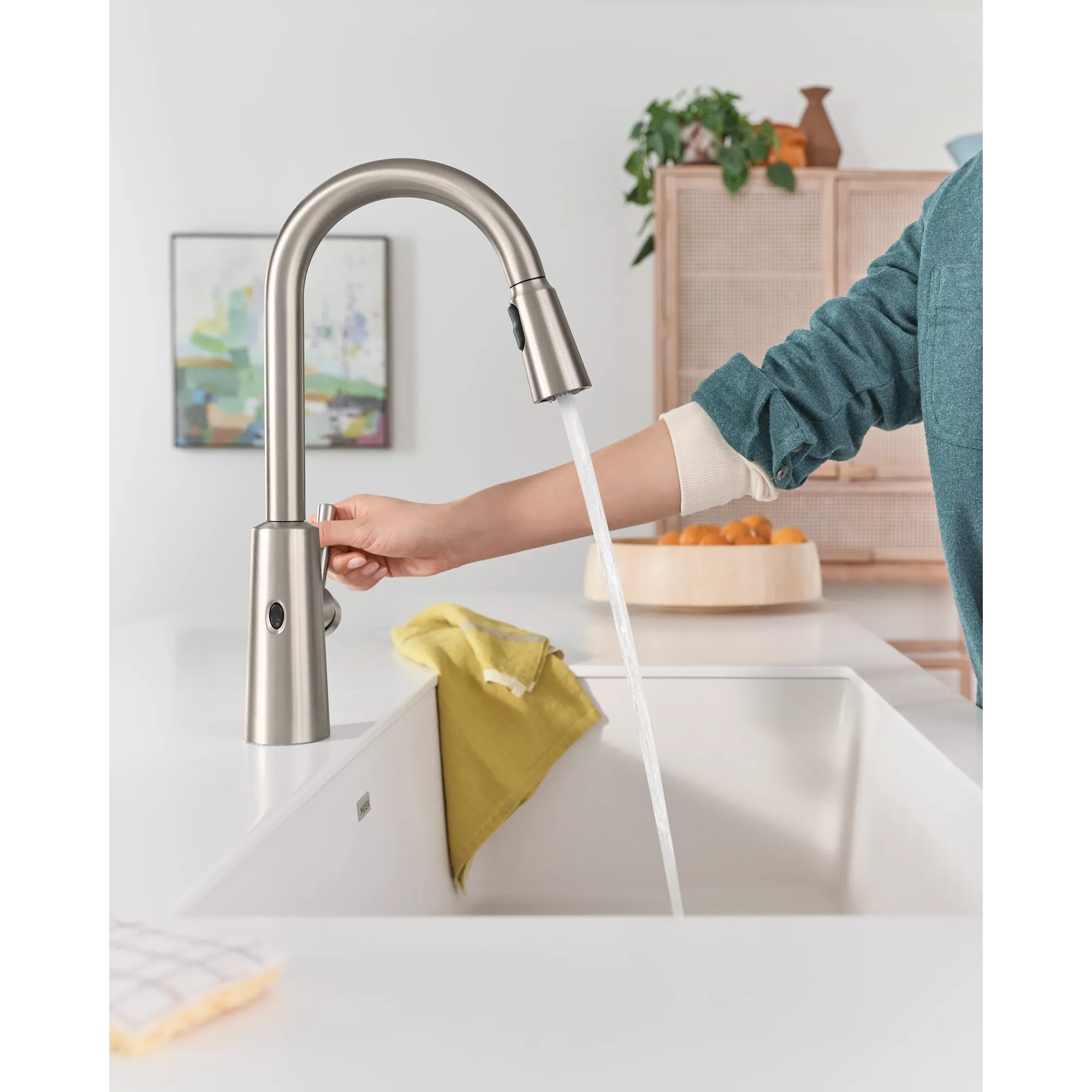 Riley MotionSense Wave One-Handle Pulldown Touchless Kitchen Faucet - Image 42