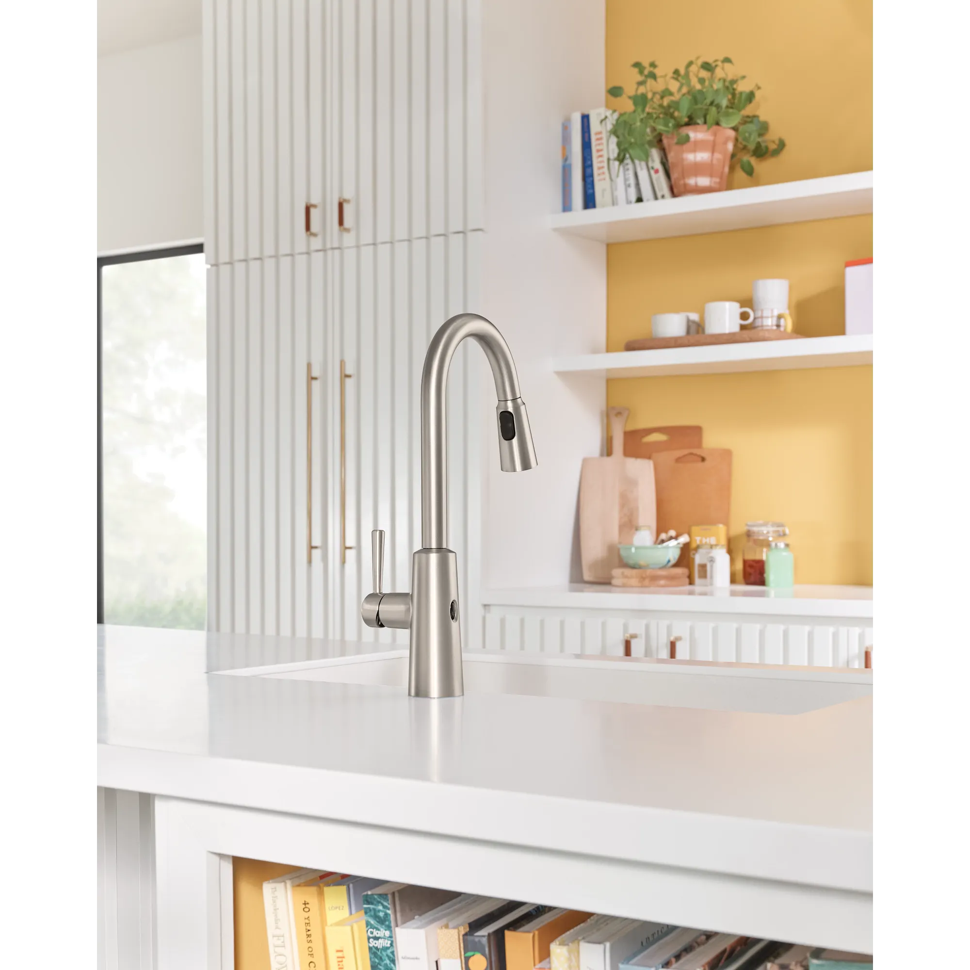 Riley MotionSense Wave One-Handle Pulldown Touchless Kitchen Faucet - Image 44