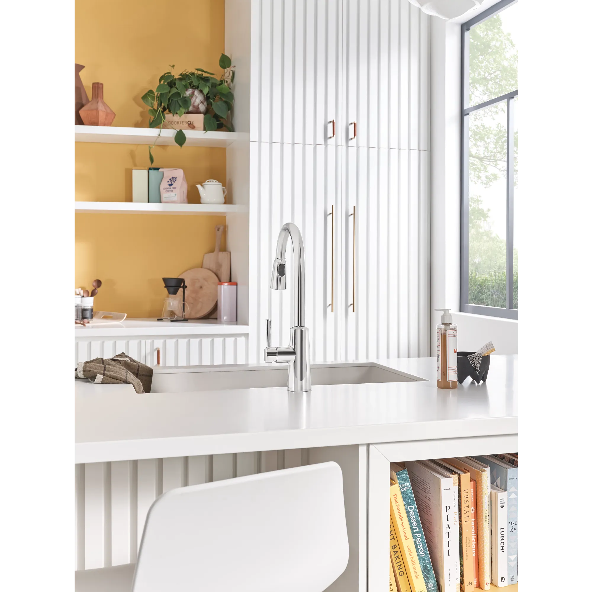 Riley MotionSense Wave One-Handle Pulldown Touchless Kitchen Faucet - Image 7