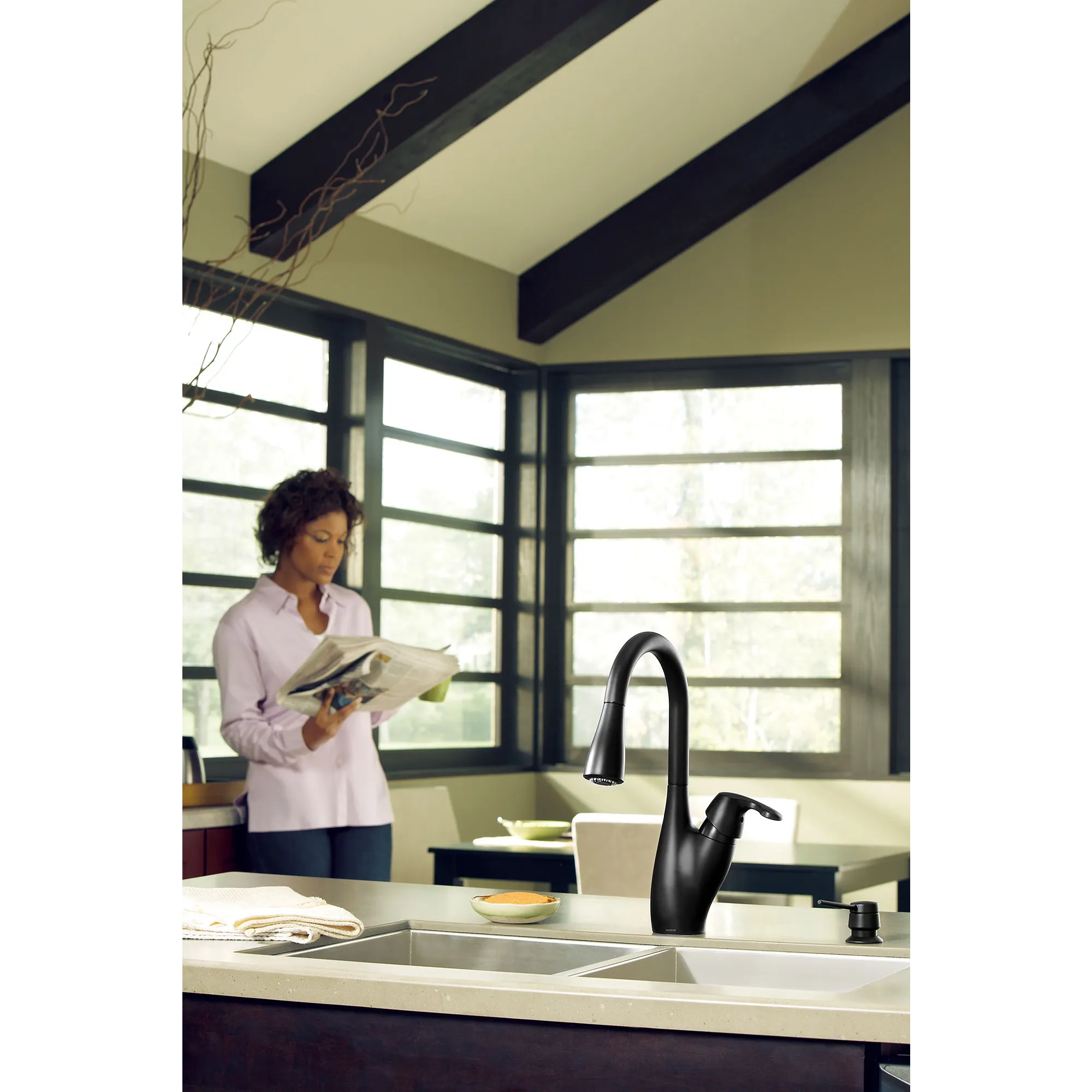 Medora Chrome one-handle high arc pulldown kitchen faucet - Image 7