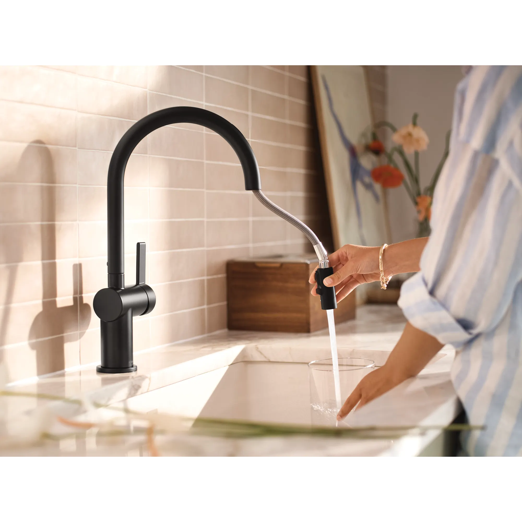Cia Smart Pulldown Touchless Kitchen Faucet - Image 11