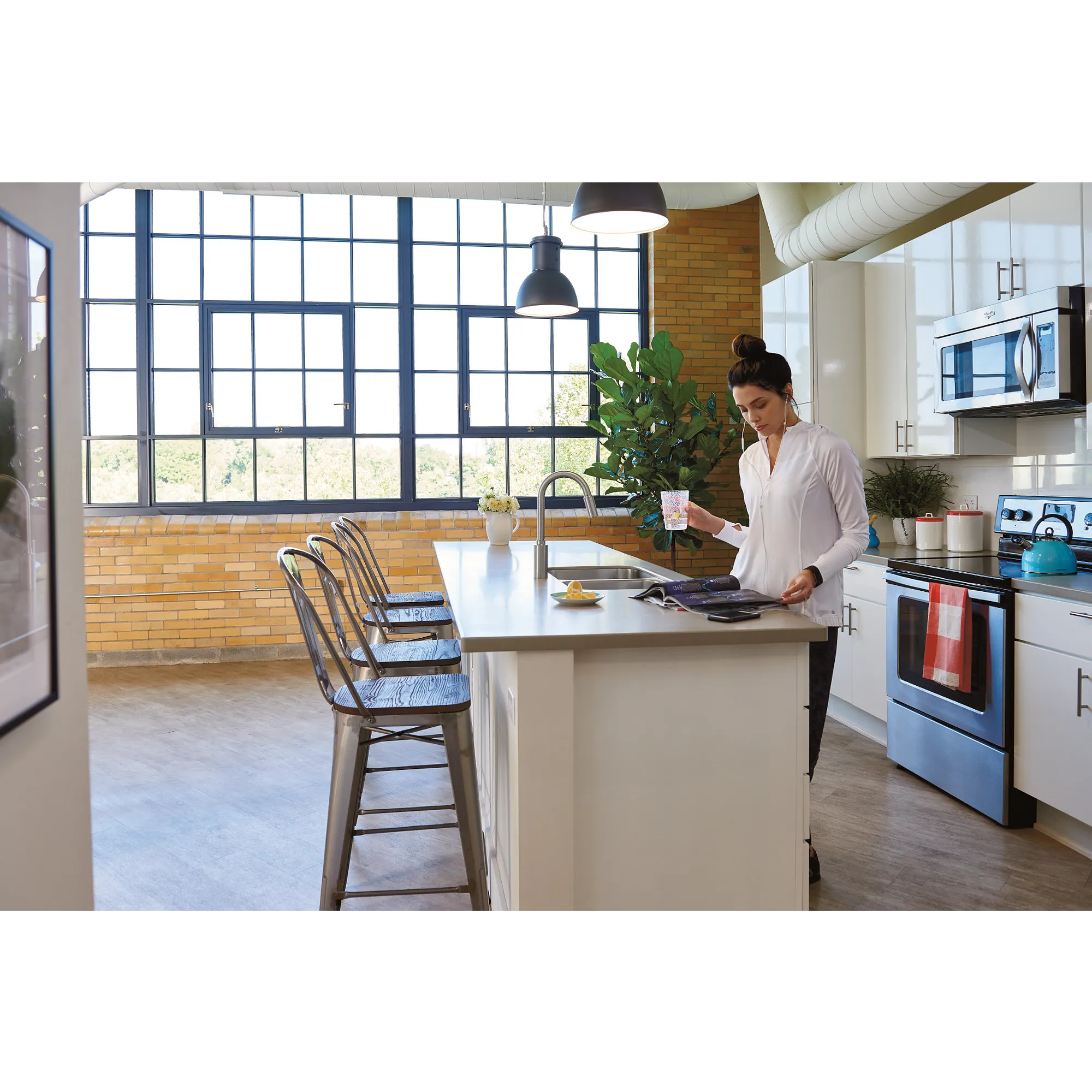 Genta LX One-Handle High Arc Pulldown Kitchen Faucet - Image 15