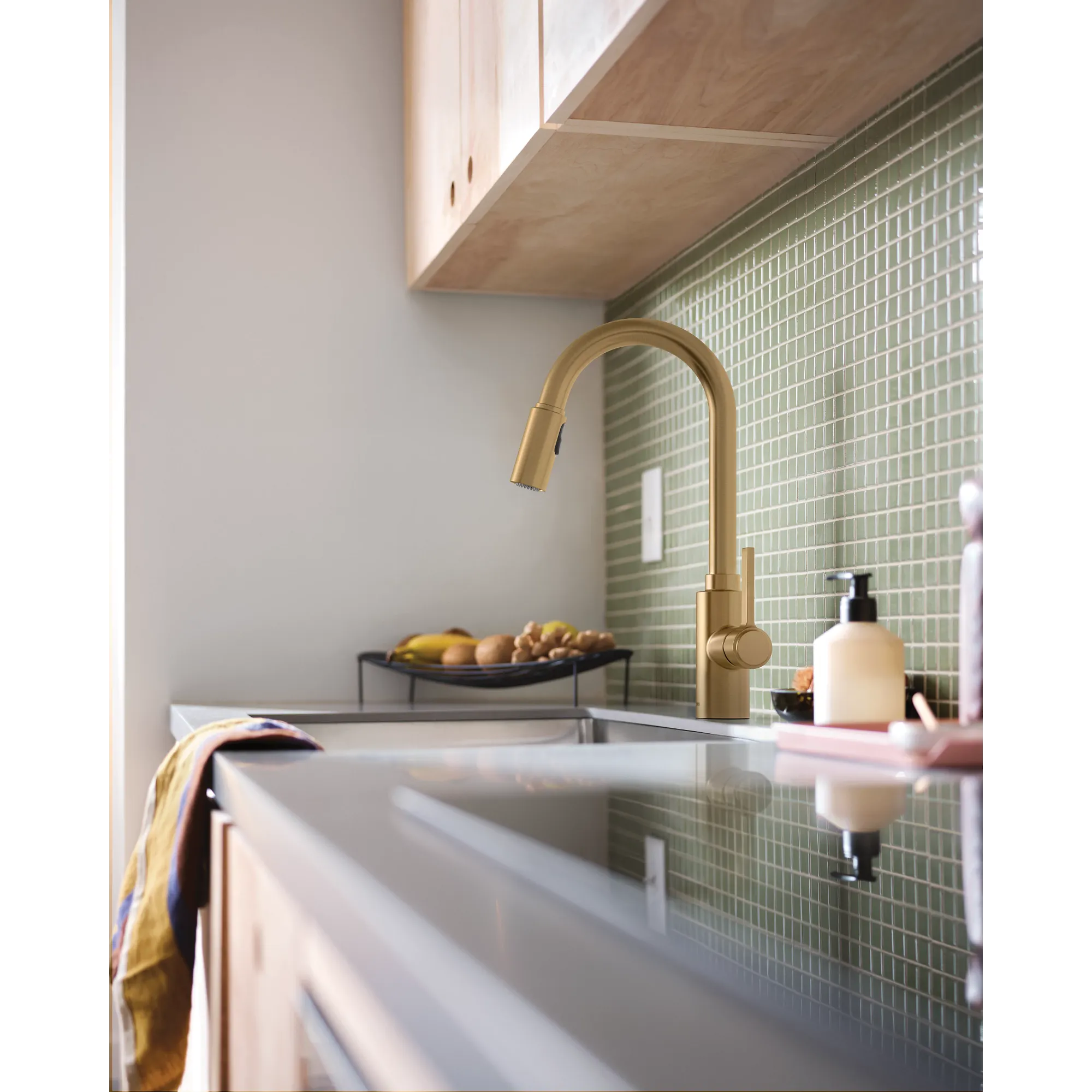 Genta LX One-Handle High Arc Pulldown Kitchen Faucet - Image 19