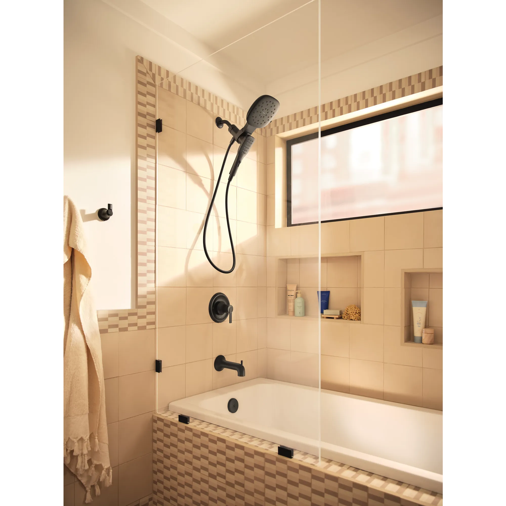 Zyla Chrome Posi-Temp(R) tub/shower - Image 29