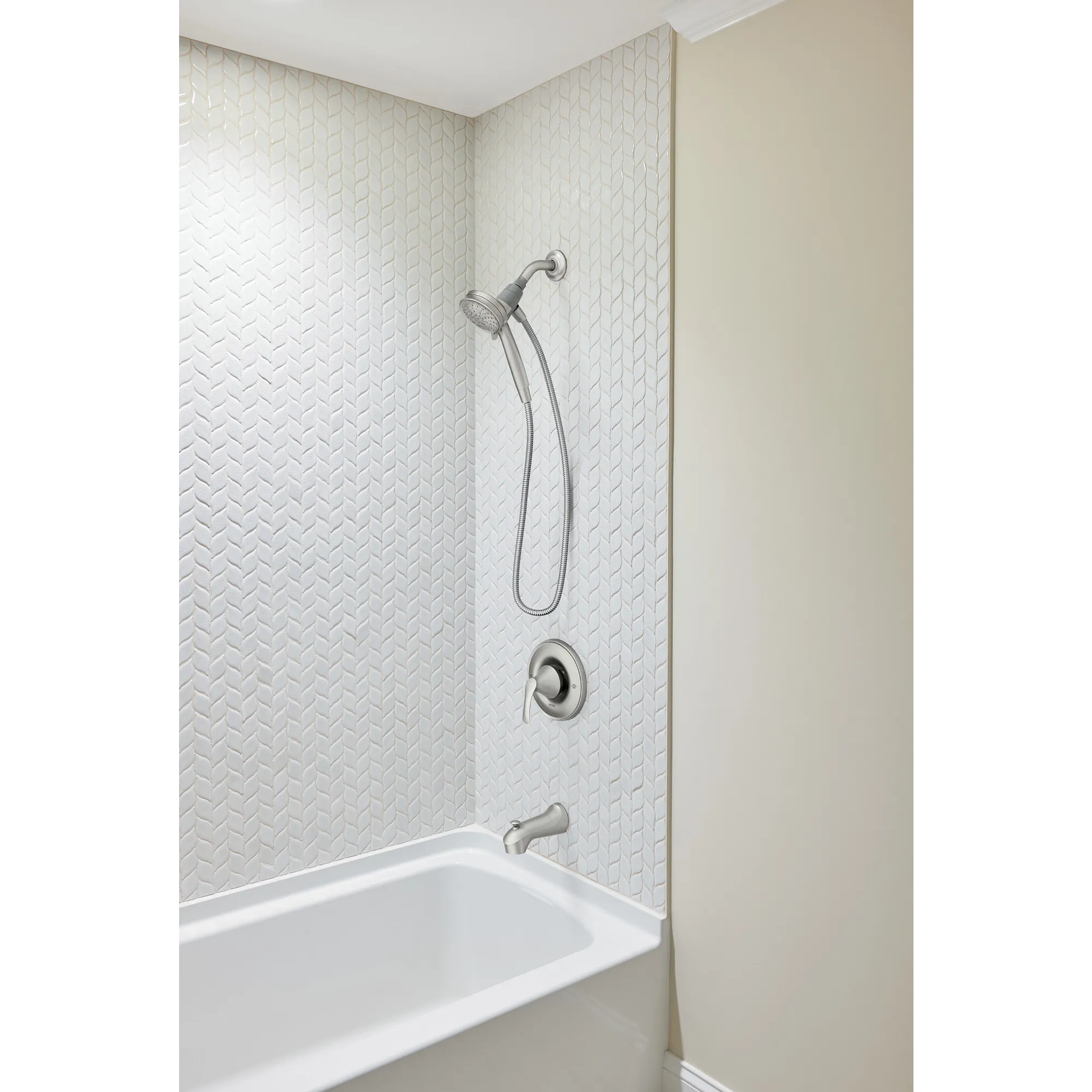 Darcy™ Tub And Shower Faucet Chrome - Image 6