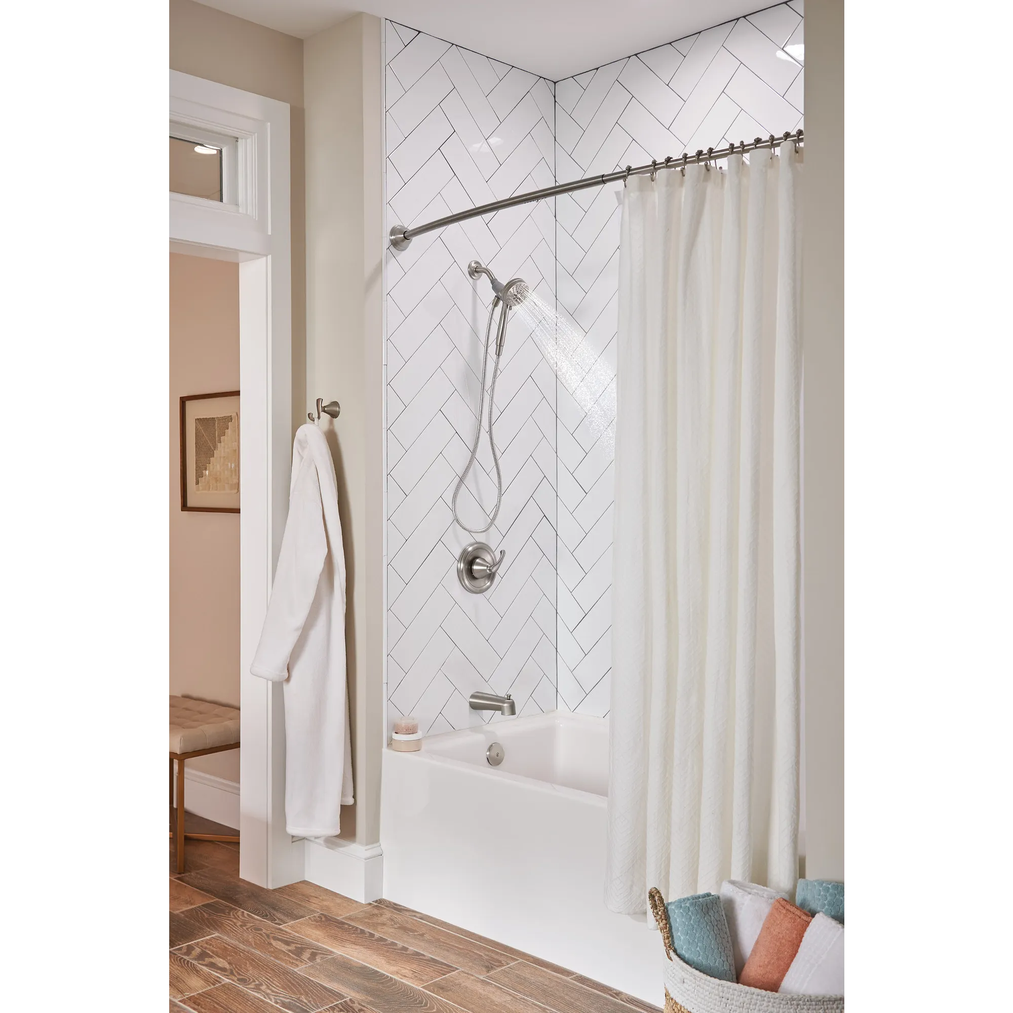 Tiffin Posi-Temp Tub/Shower - Image 18