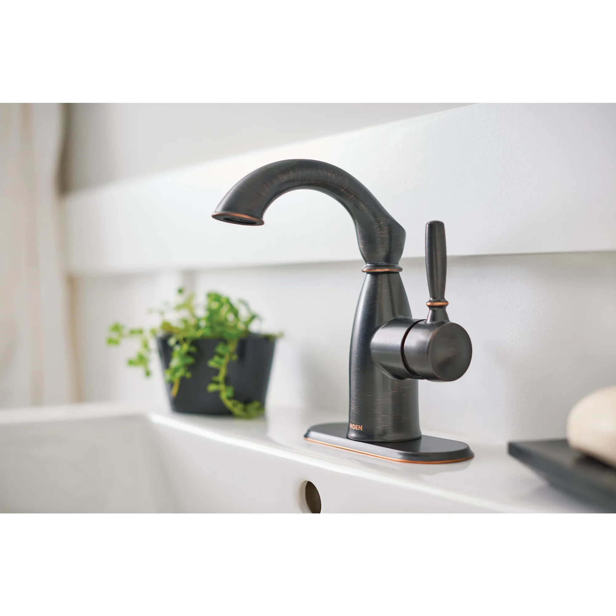 Sarona One-handle Bathroom Sink Faucet - Image 11