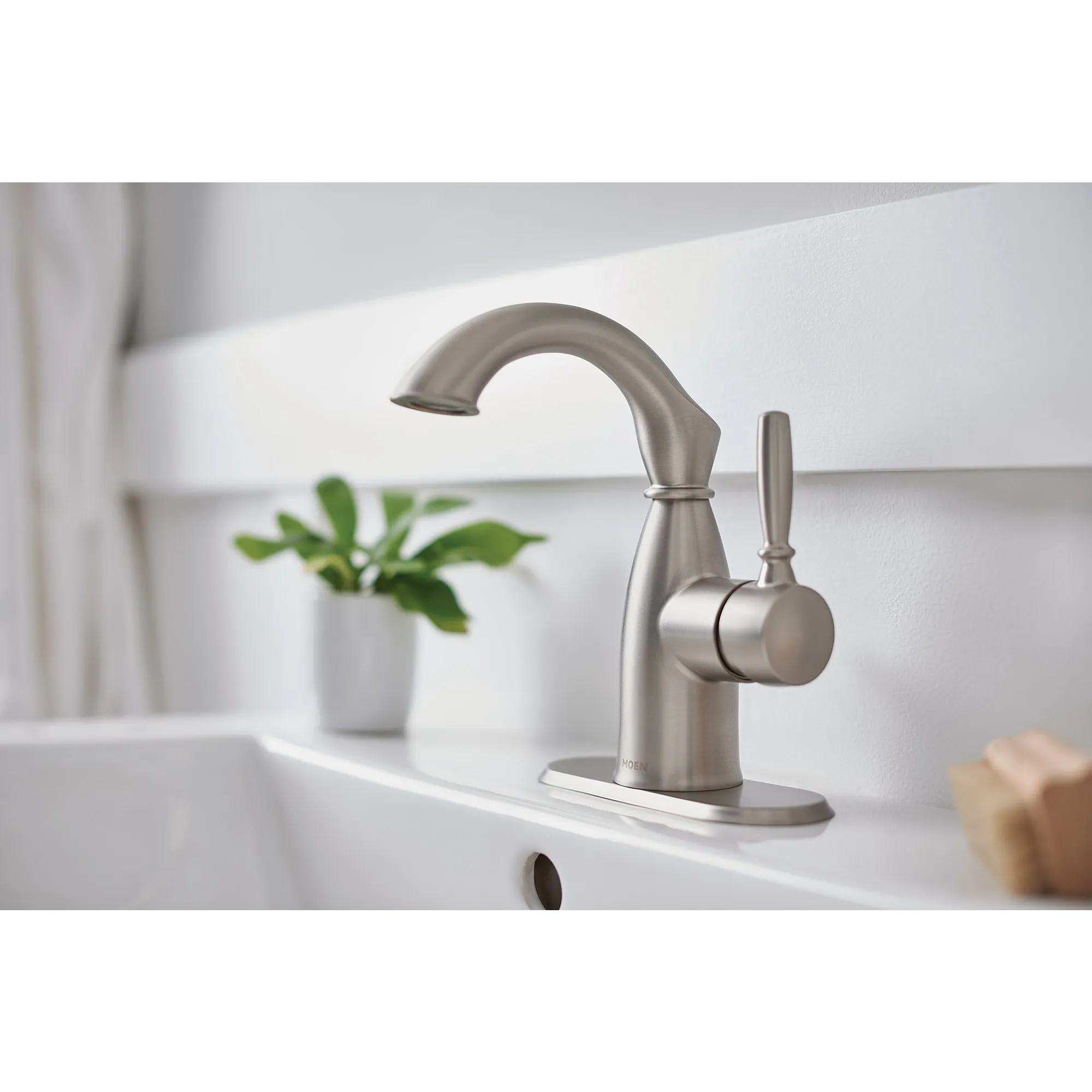 Sarona One-handle Bathroom Sink Faucet - Image 24