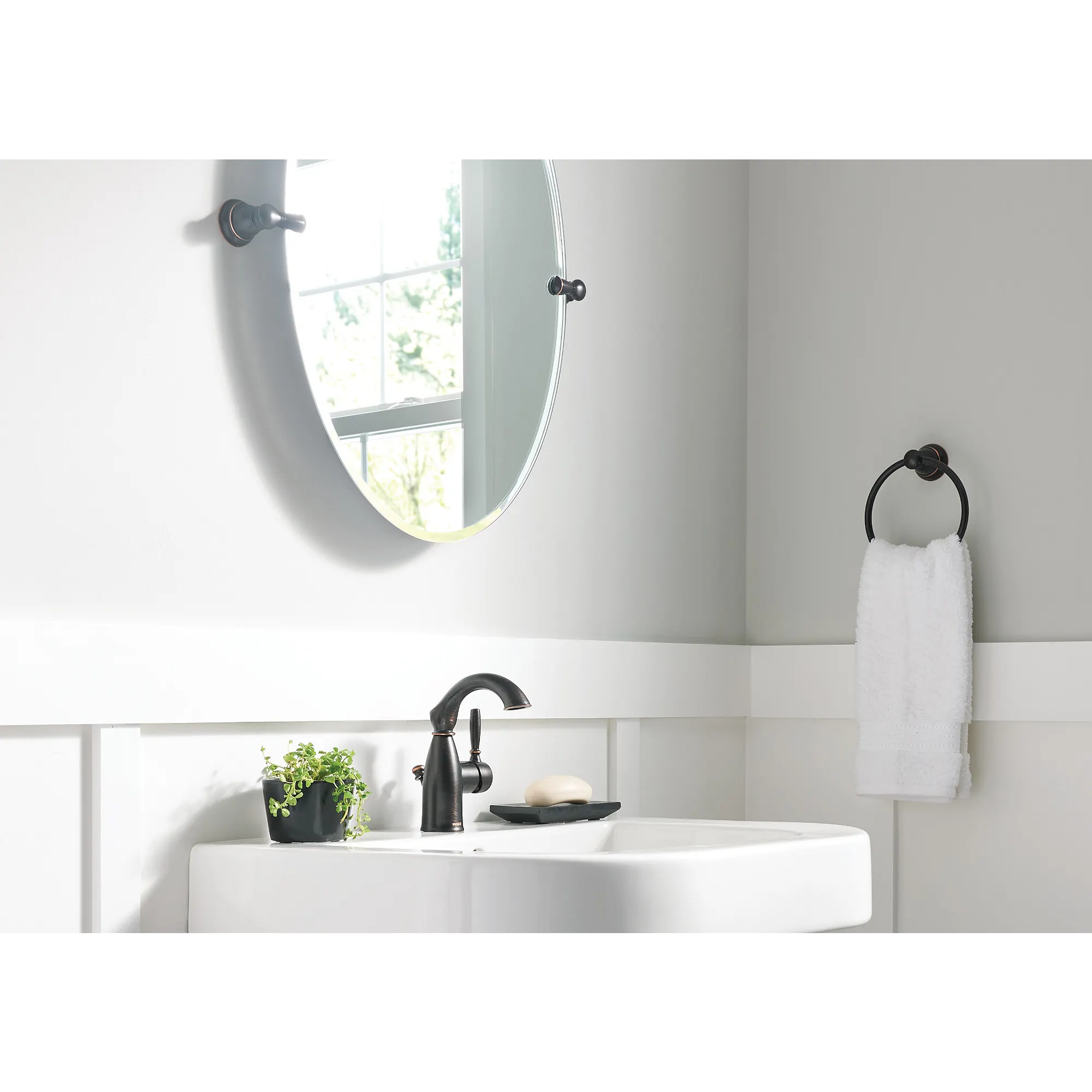 Sarona One-handle Bathroom Sink Faucet - Image 5