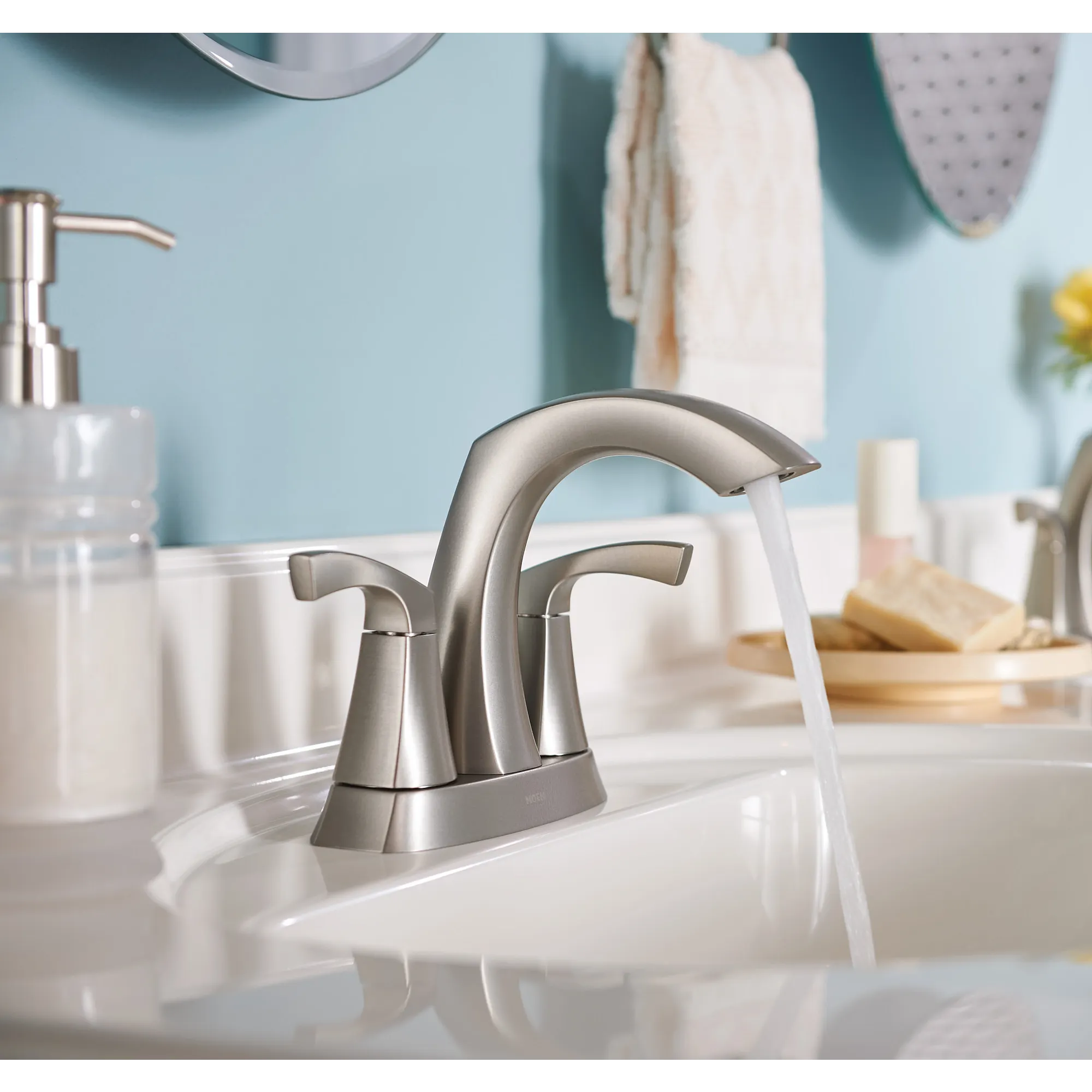 Lindor Two-handle Centerset Bathroom Sink Faucet - Image 15