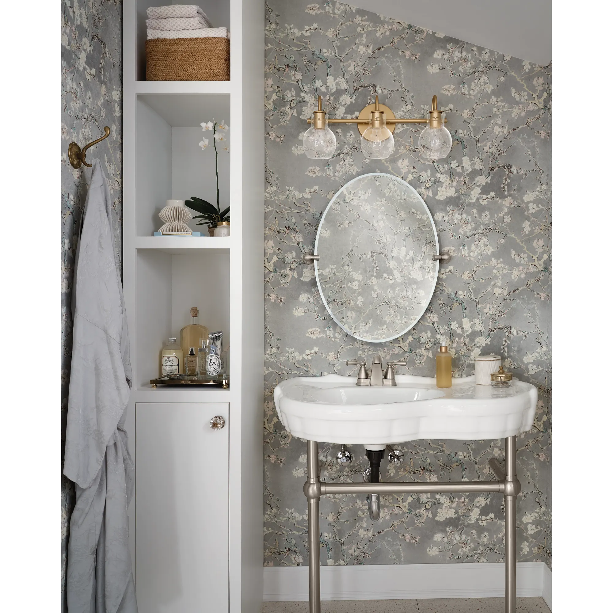 Banbury Two-handle Centerset Bathroom Sink Faucet - Image 10
