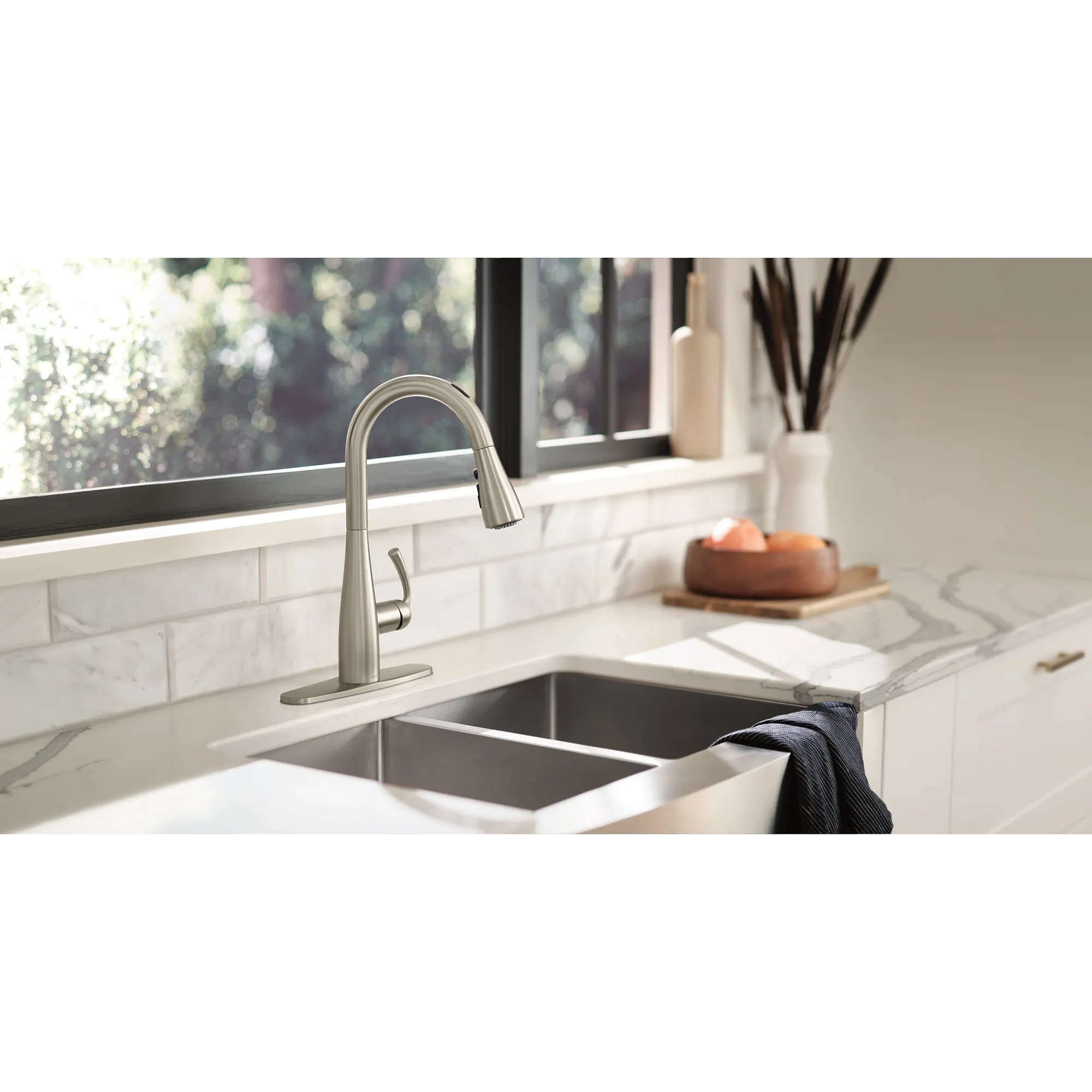 Essie Smart Pulldown Touchless Kitchen Faucet - Image 10