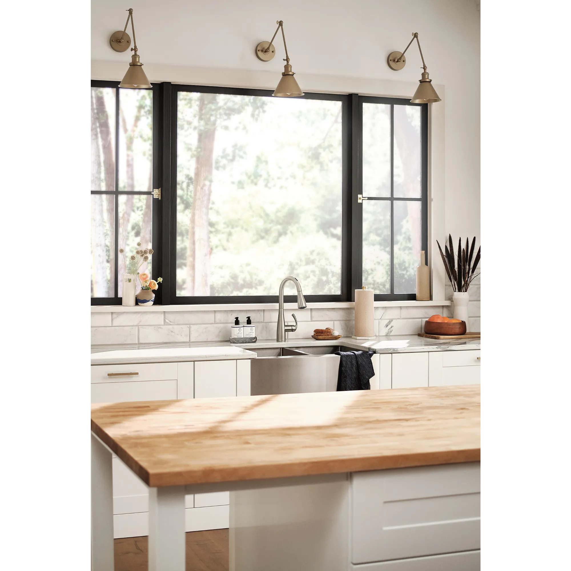 Essie Smart Pulldown Touchless Kitchen Faucet - Image 5