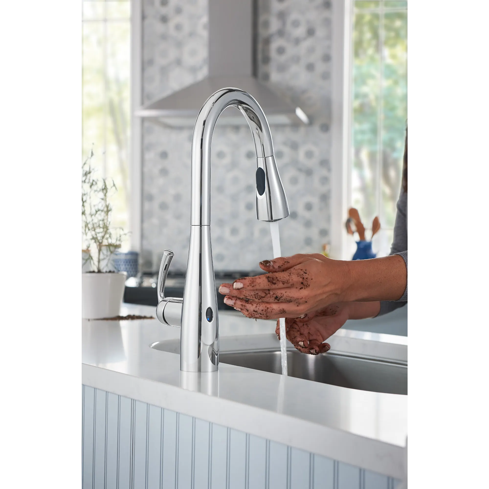 Essie MotionSense Wave One-Handle Pulldown Touchless Kitchen Faucet - Image 13
