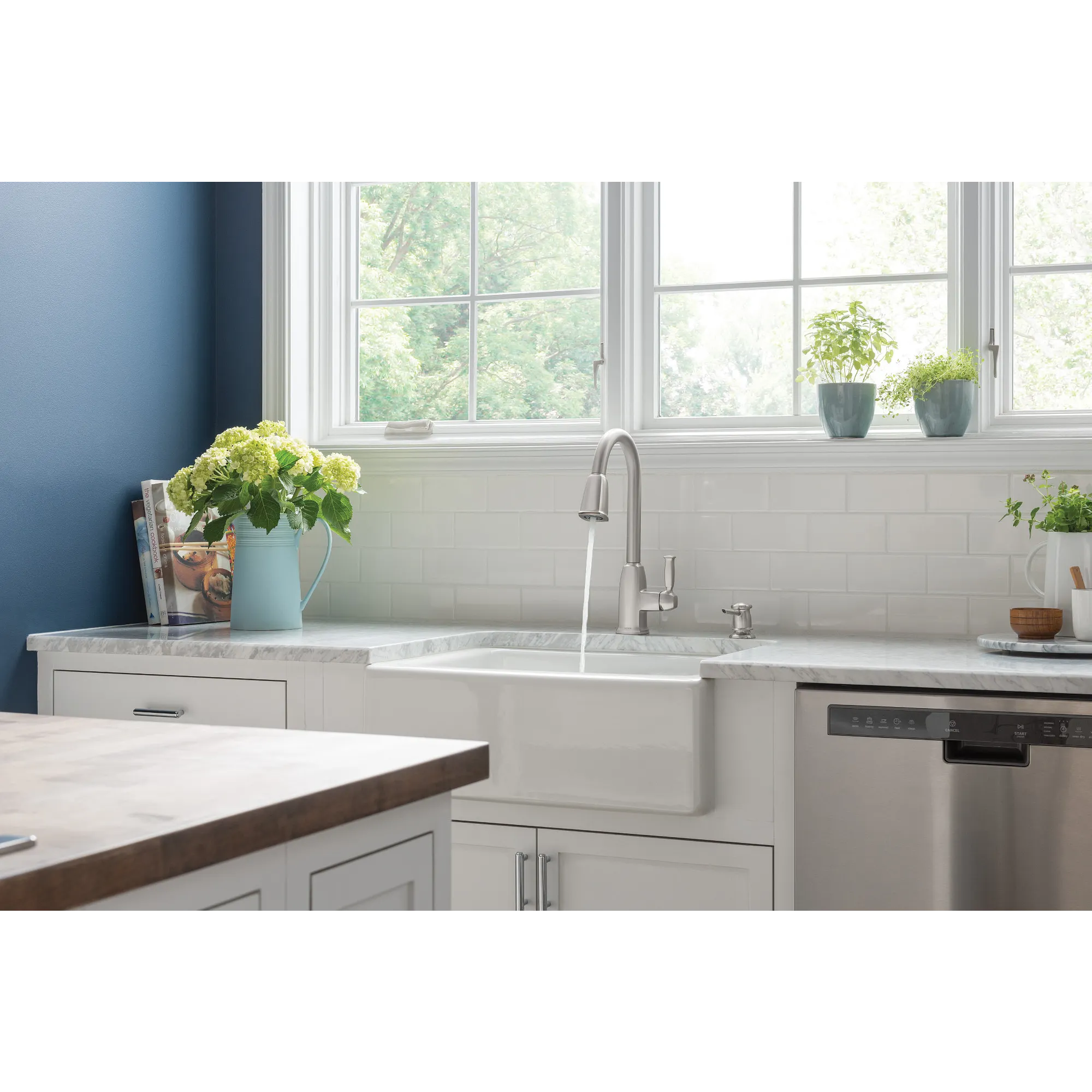 Wellsley One-handle High Arc Pulldown Kitchen Faucet - Image 17