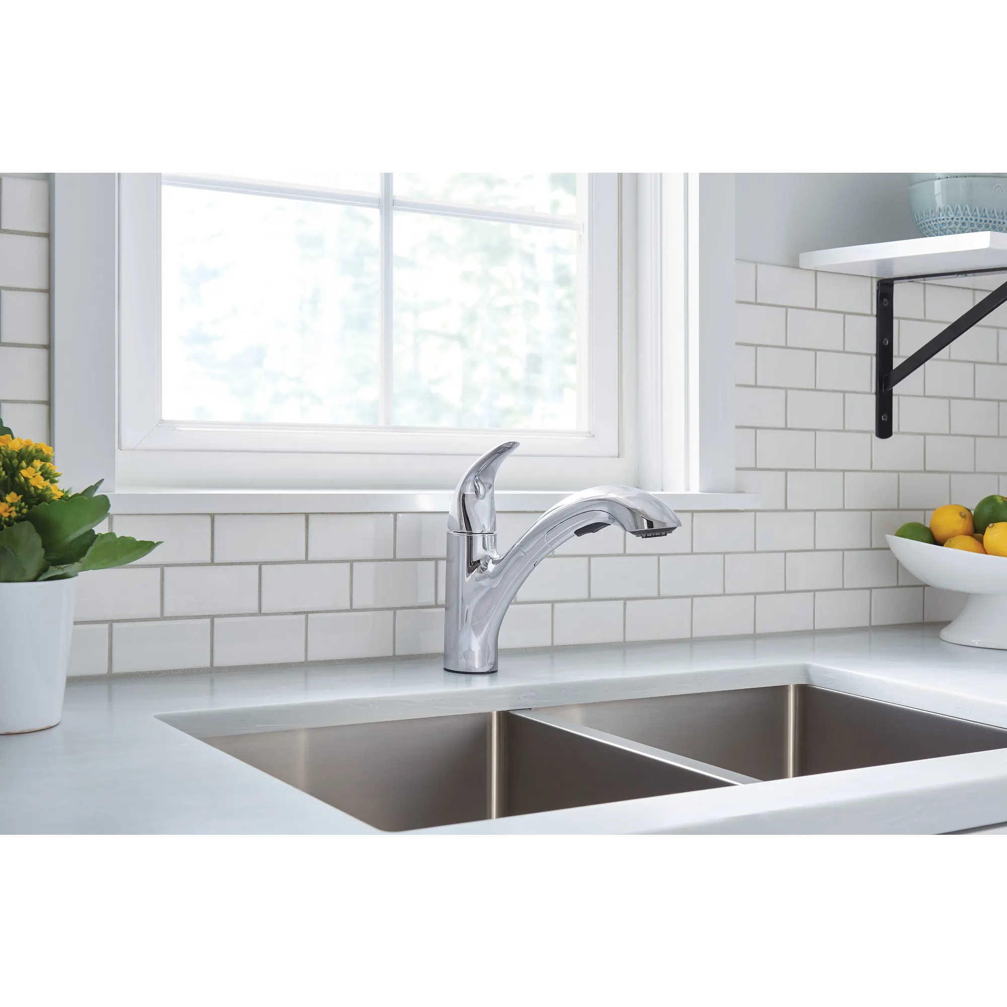 Medina One-Handle Pullout Kitchen Faucet - Image 11
