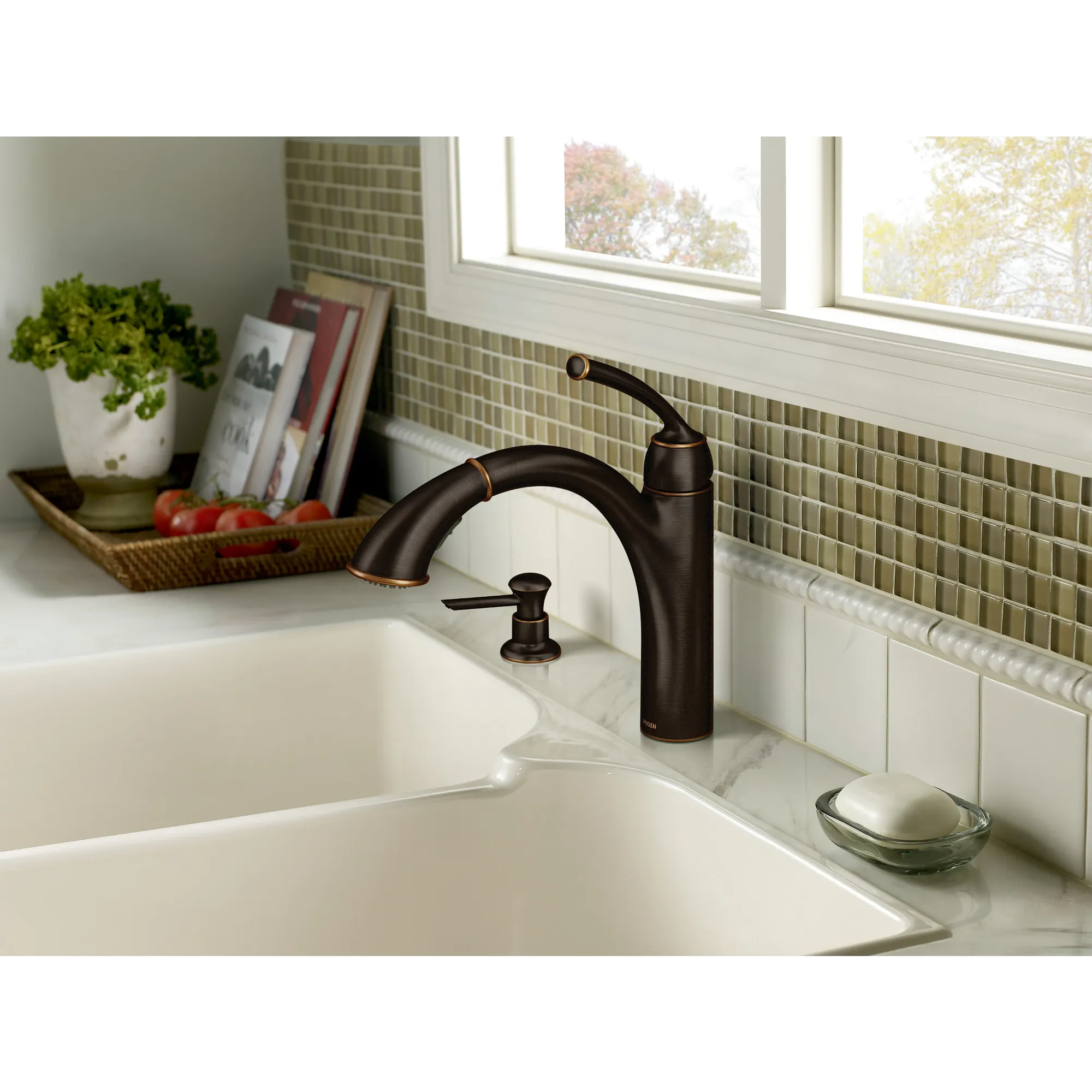 Sullivan Mediterranean Bronze One-Handle Pullout Kitchen Faucet - Image 4