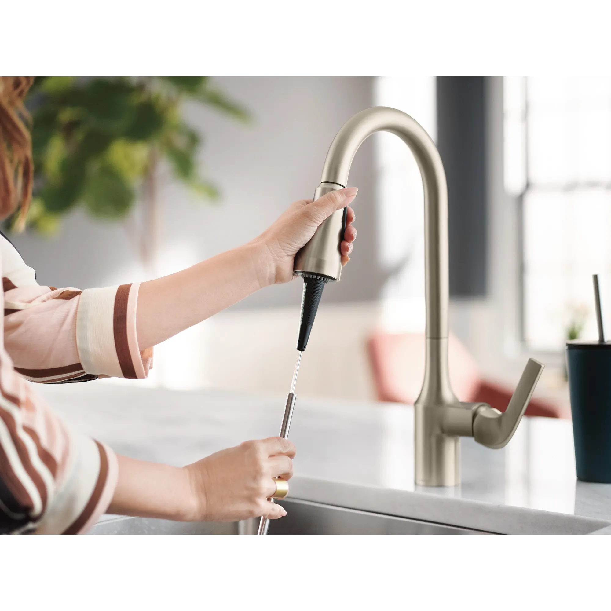 Milton Pulldown Kitchen Faucet with Bottle Cleaning Attachments - Image 22