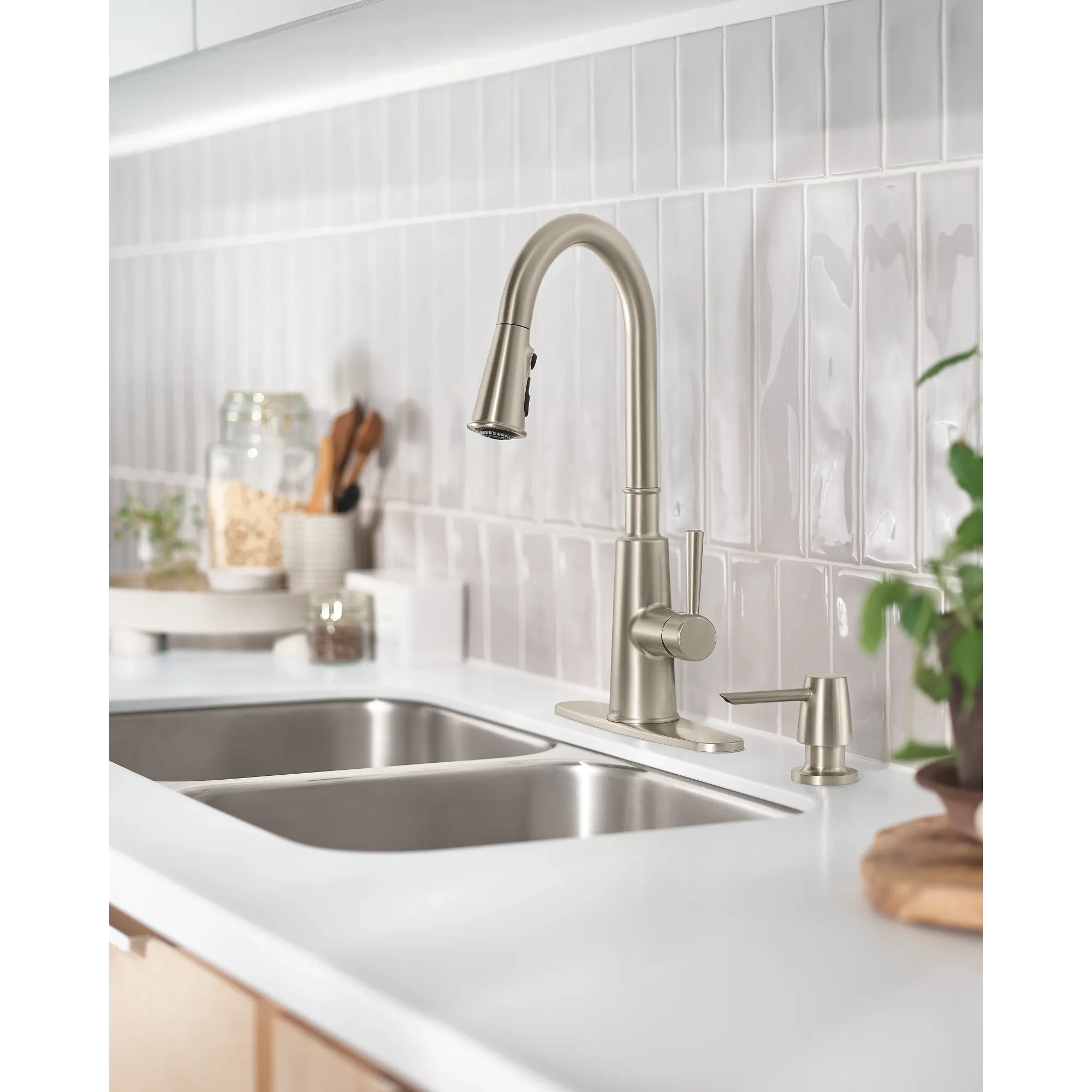 Fenn Pulldown Kitchen Faucet - Image 2