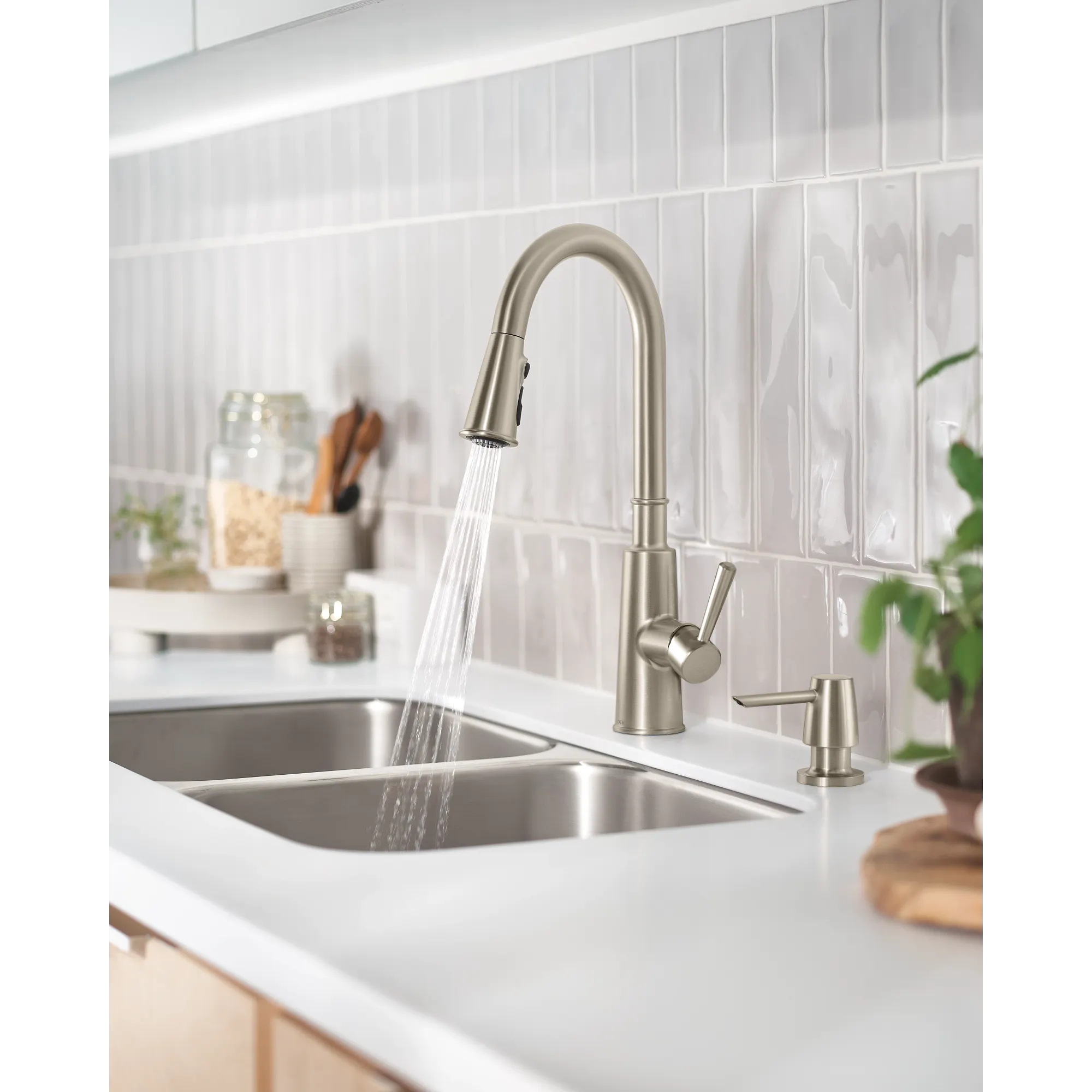 Fenn Pulldown Kitchen Faucet - Image 3