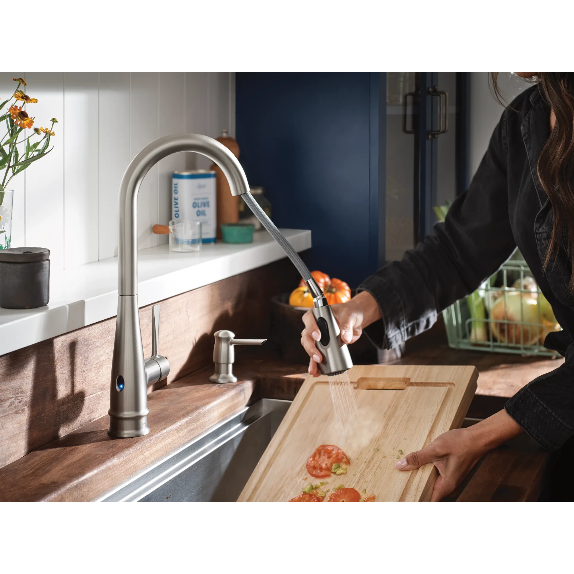 Birchfield MotionSense Wave One-Handle Pulldown Touchless Kitchen Faucet - Image 6