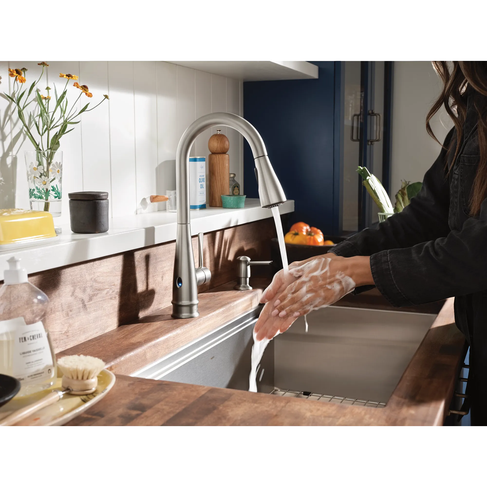 Birchfield MotionSense Wave One-Handle Pulldown Touchless Kitchen Faucet - Image 8