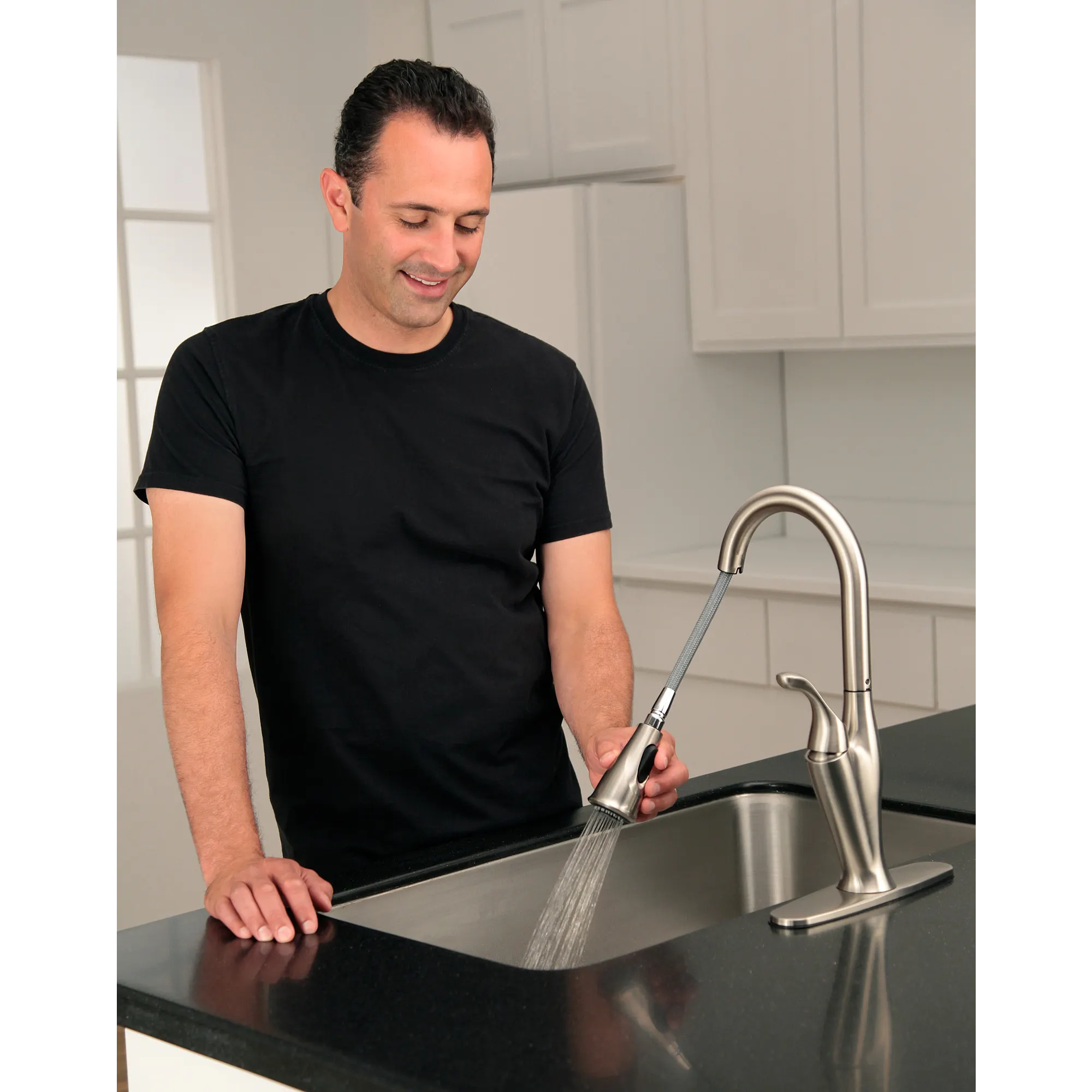 Solidad Matte black one-handle high arc pulldown kitchen faucet - Image 4