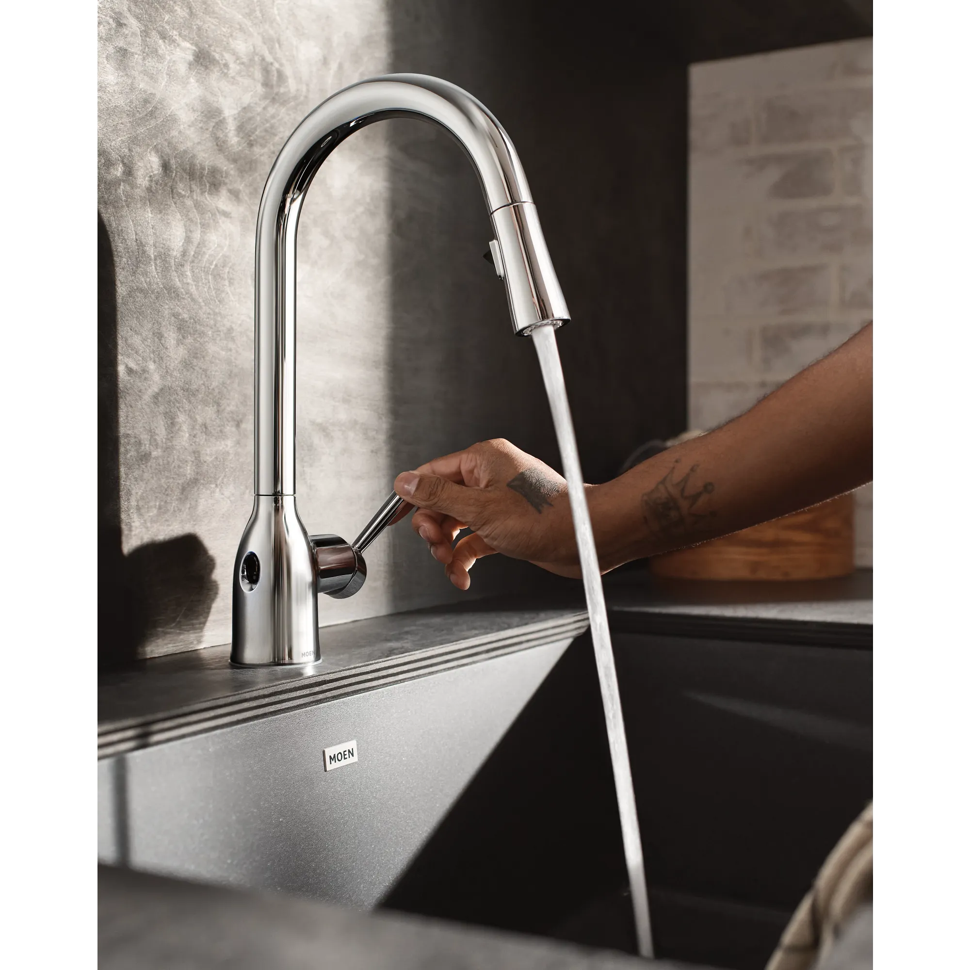 Adler MotionSense Wave One-Handle Pulldown Touchless Kitchen Faucet - Image 10