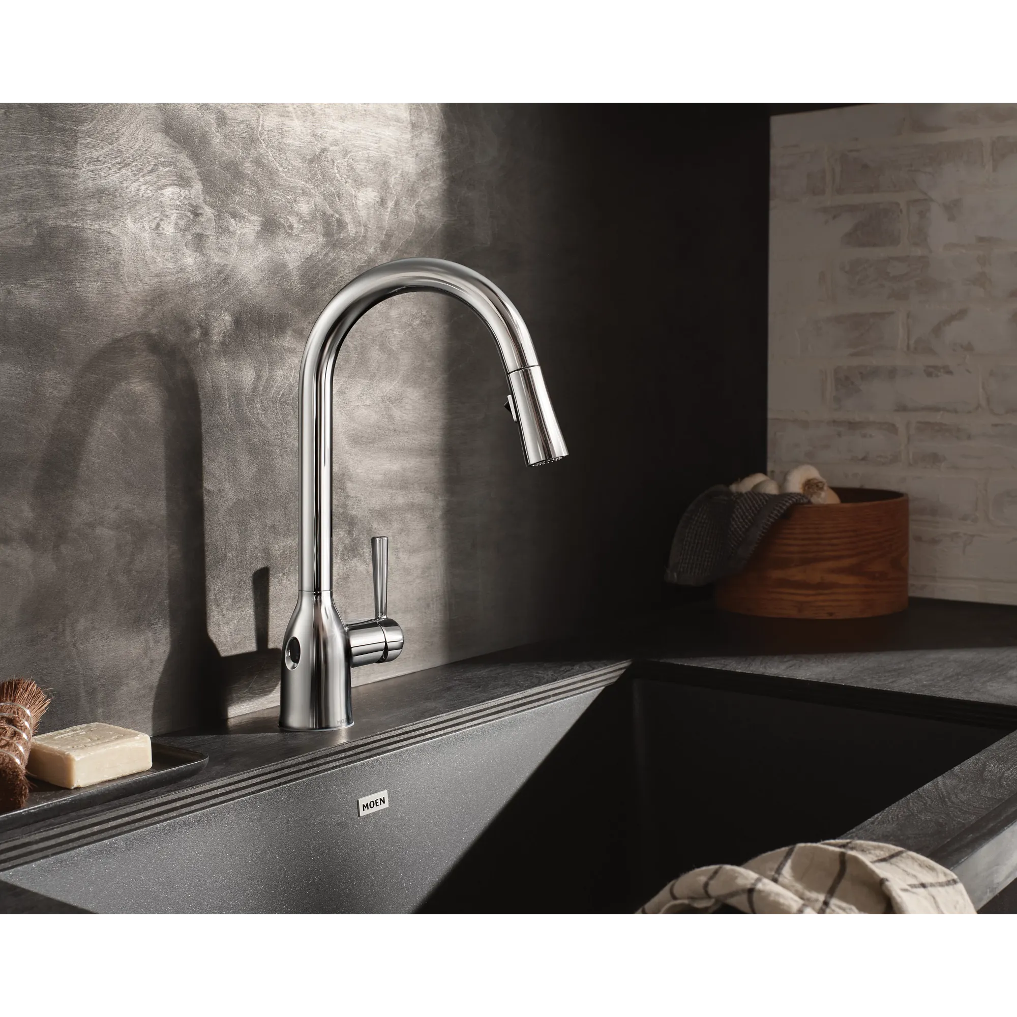 Adler MotionSense Wave One-Handle Pulldown Touchless Kitchen Faucet - Image 15