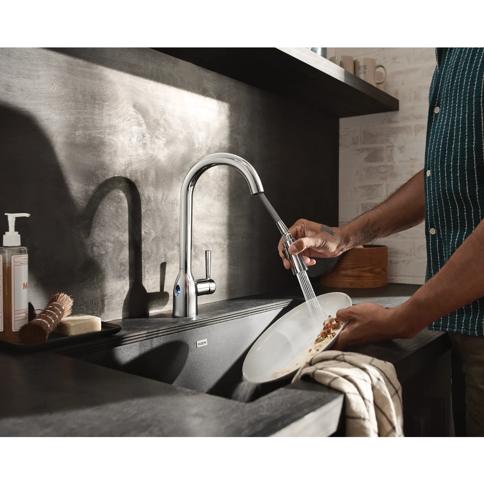 Adler MotionSense Wave One-Handle Pulldown Touchless Kitchen Faucet - Image 9