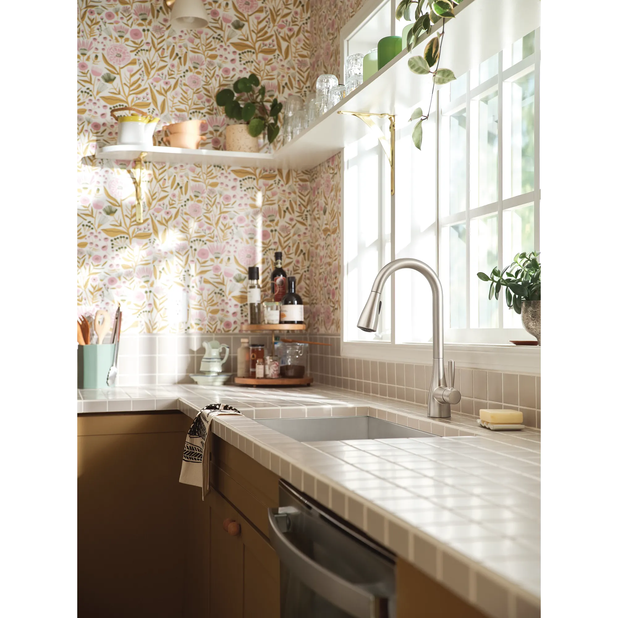 Doherty Chrome kitchen faucet - Image 24