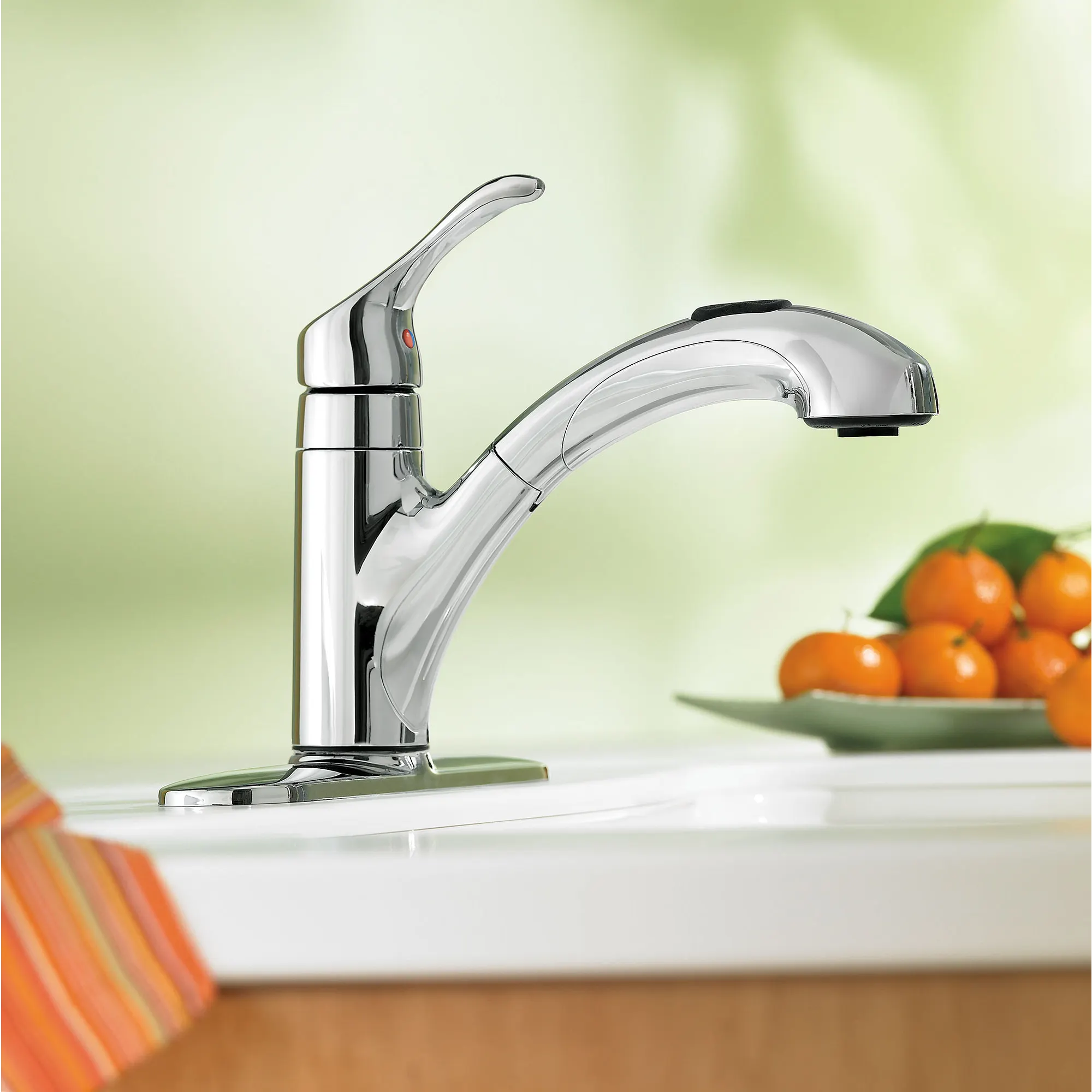 Renzo Chrome one-handle low arc pullout kitchen faucet - Image 4