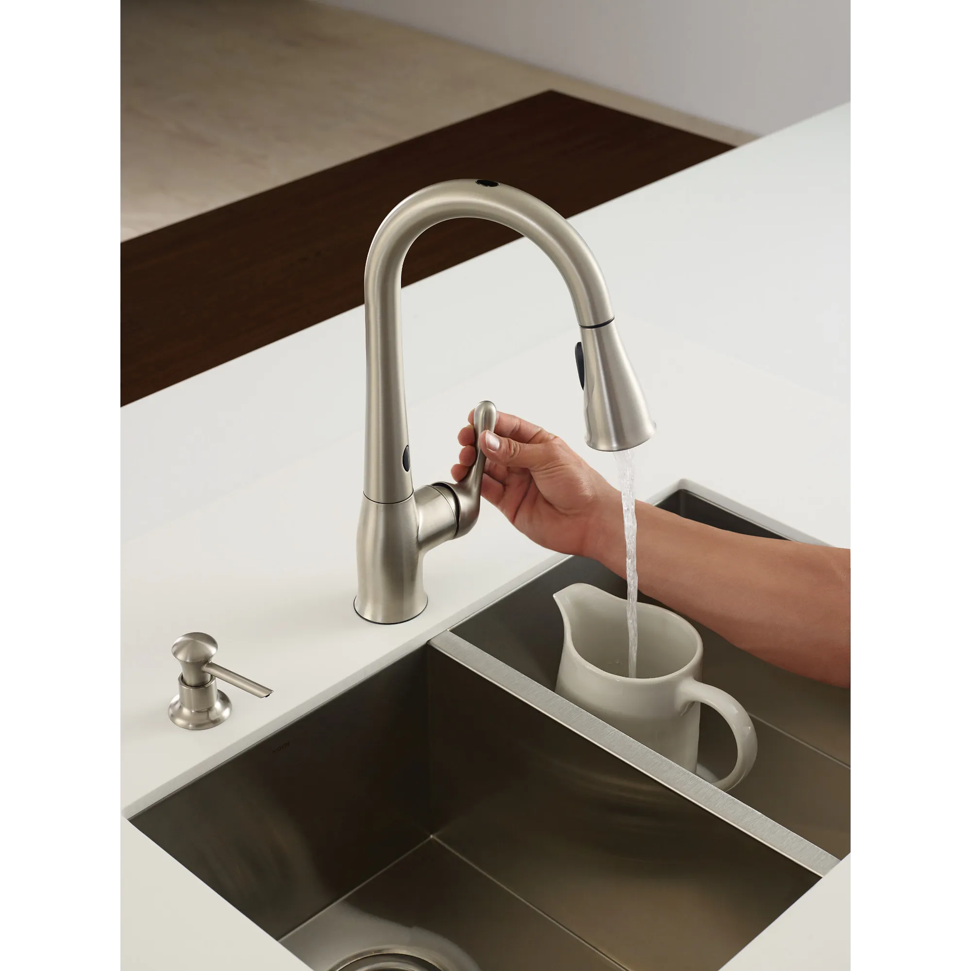Ridgedale Spot Resist Stainless One-Handle High Arc Pulldown Kitchen Faucet - Image 4