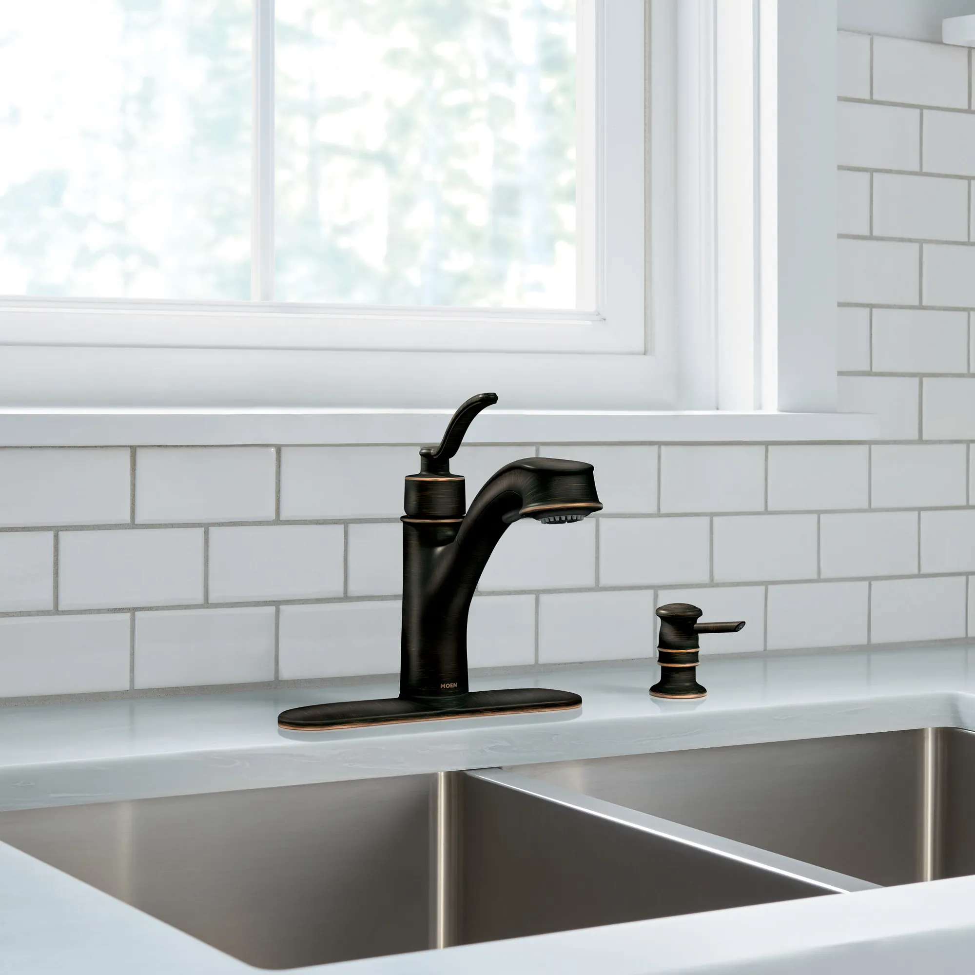Marbrook One-Handle High Arc Pullout Kitchen Faucet