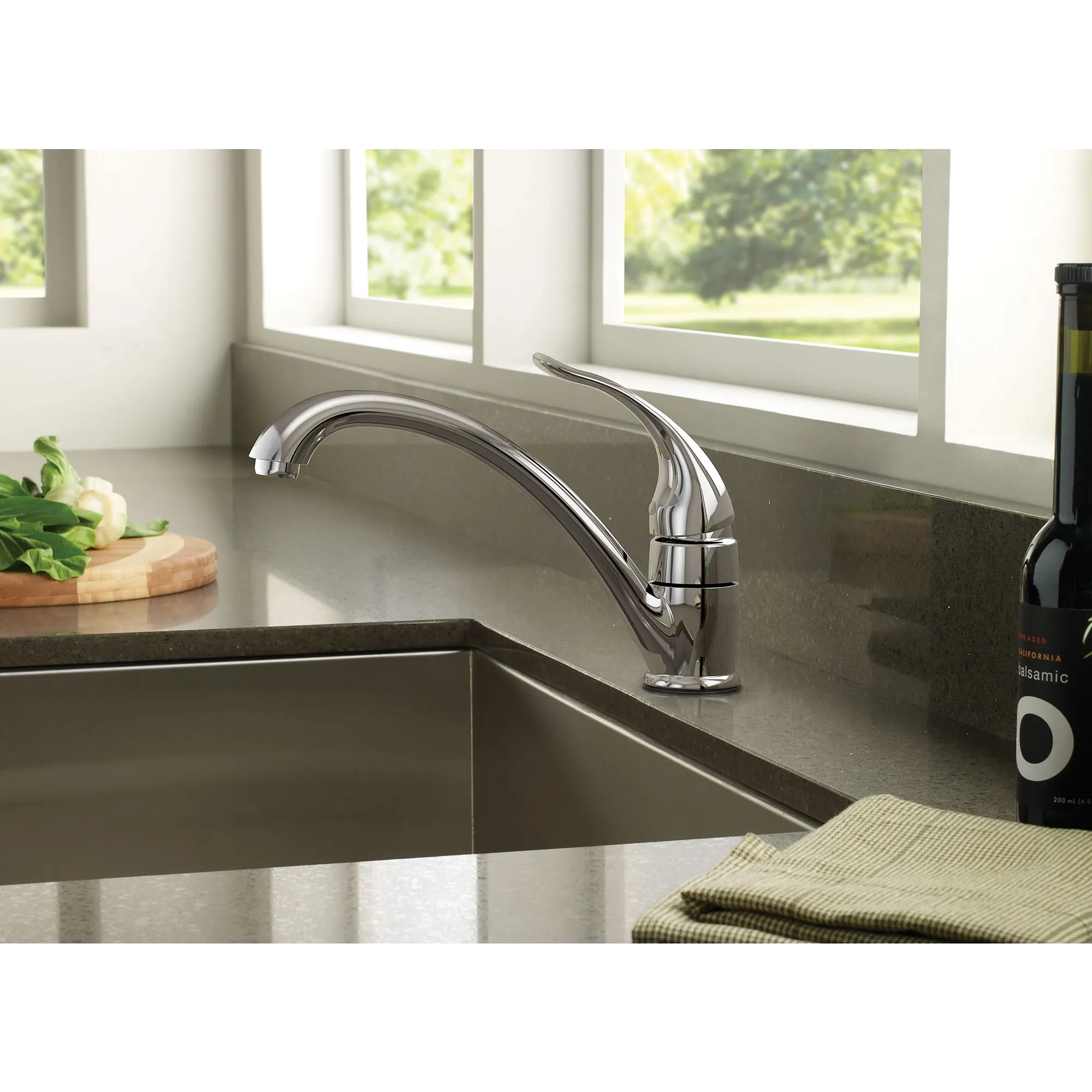 Torrance Chrome one-handle kitchen faucet - Image 2