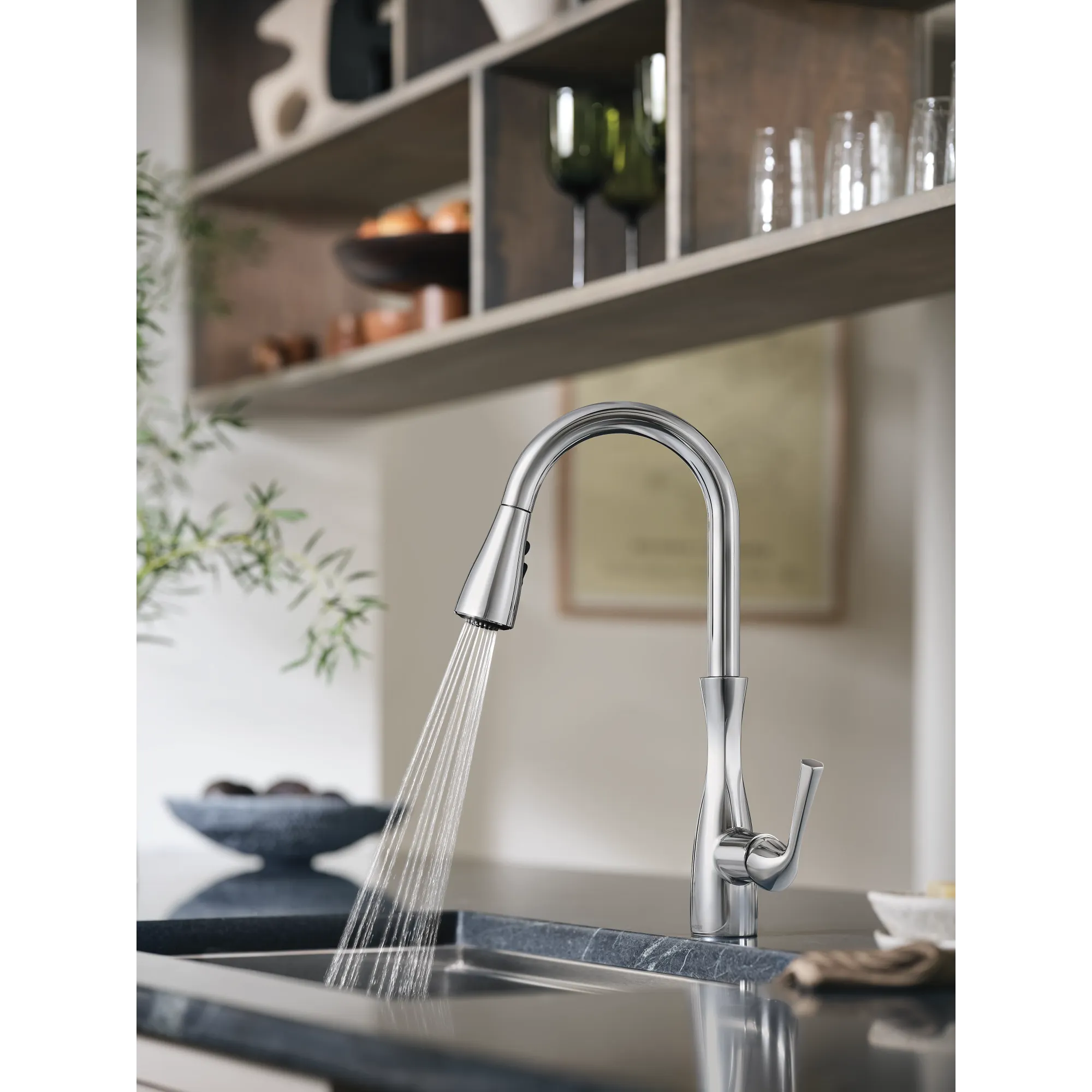 Arlia Chrome one-handle high arc pulldown kitchen faucet - Image 12