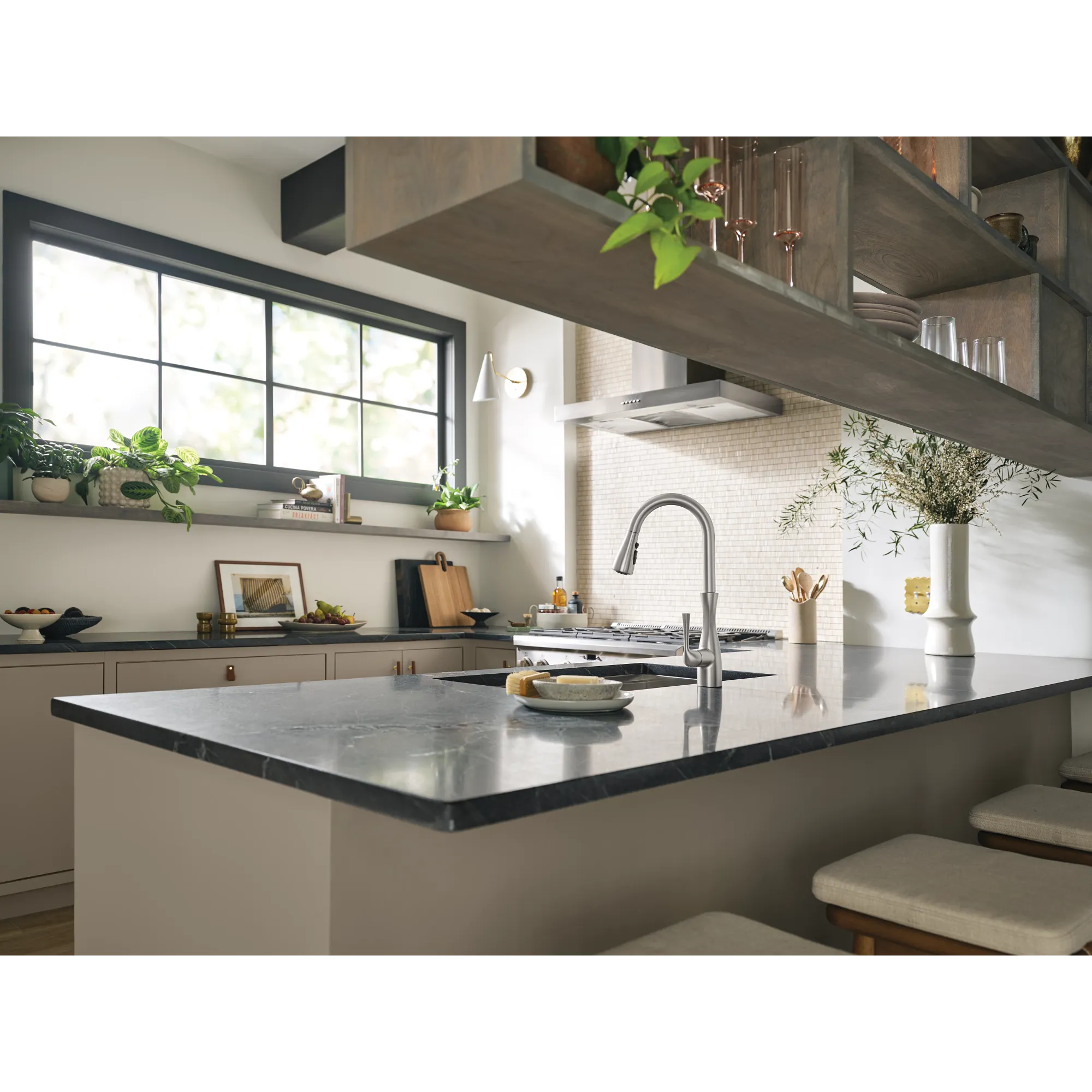 Arlia Chrome one-handle high arc pulldown kitchen faucet - Image 36