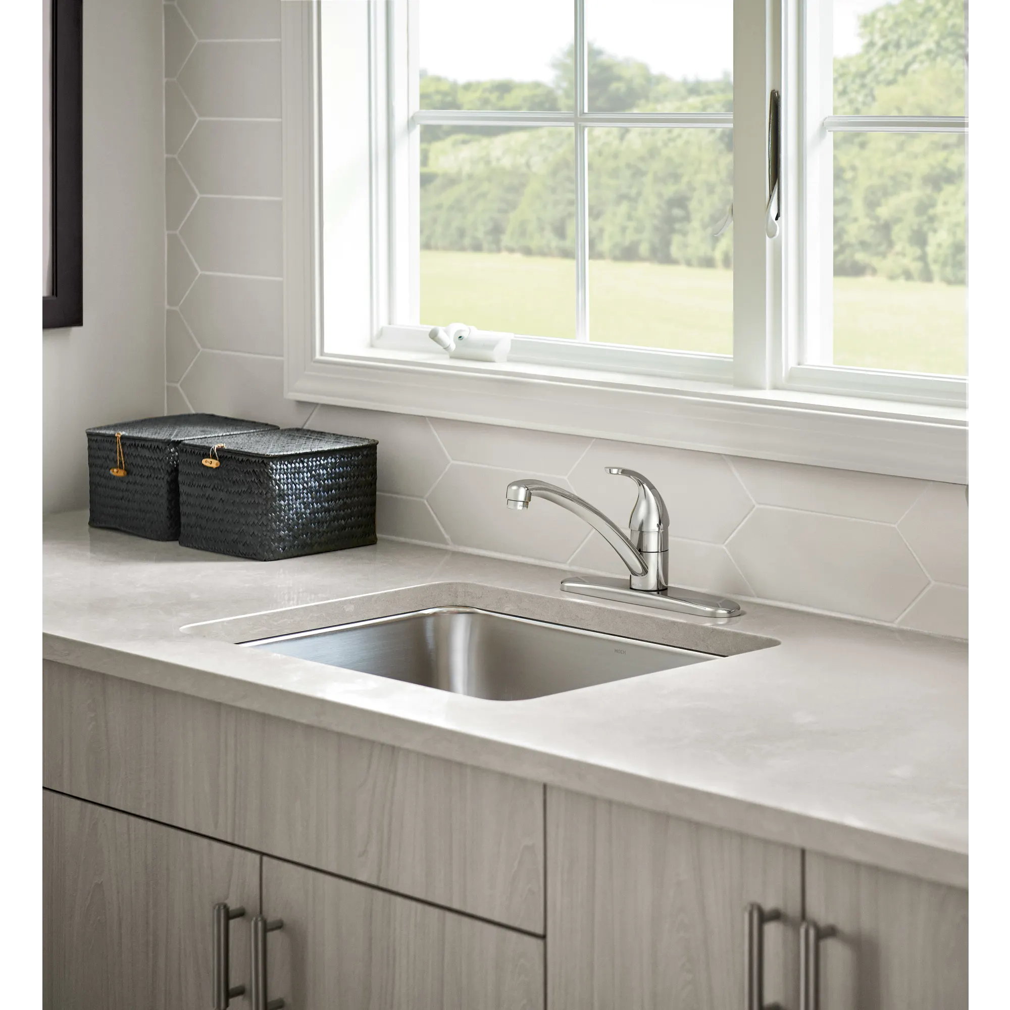 Adler One-handle Kitchen Faucet - Image 5