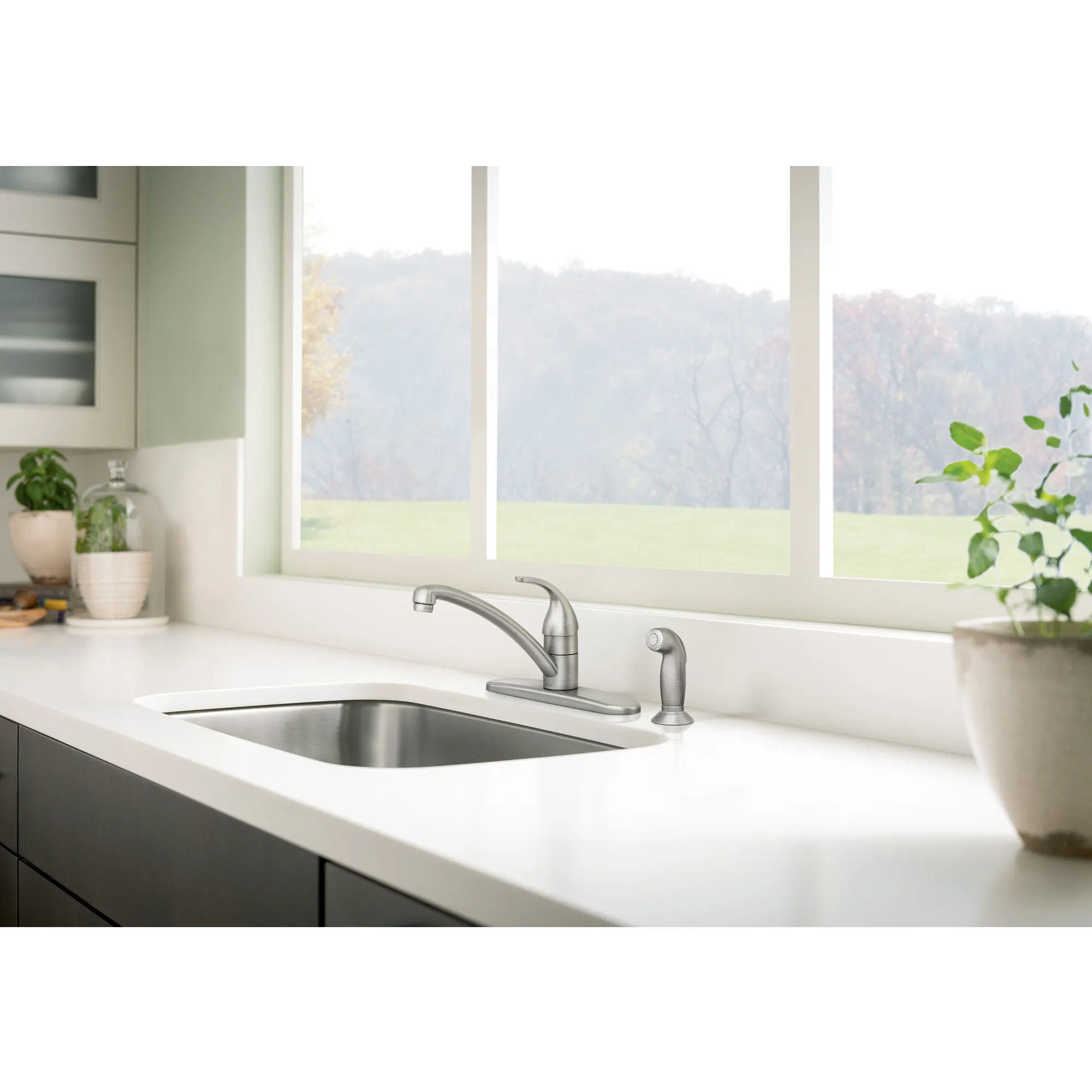 Adler One-Handle Kitchen Faucet - Image 4