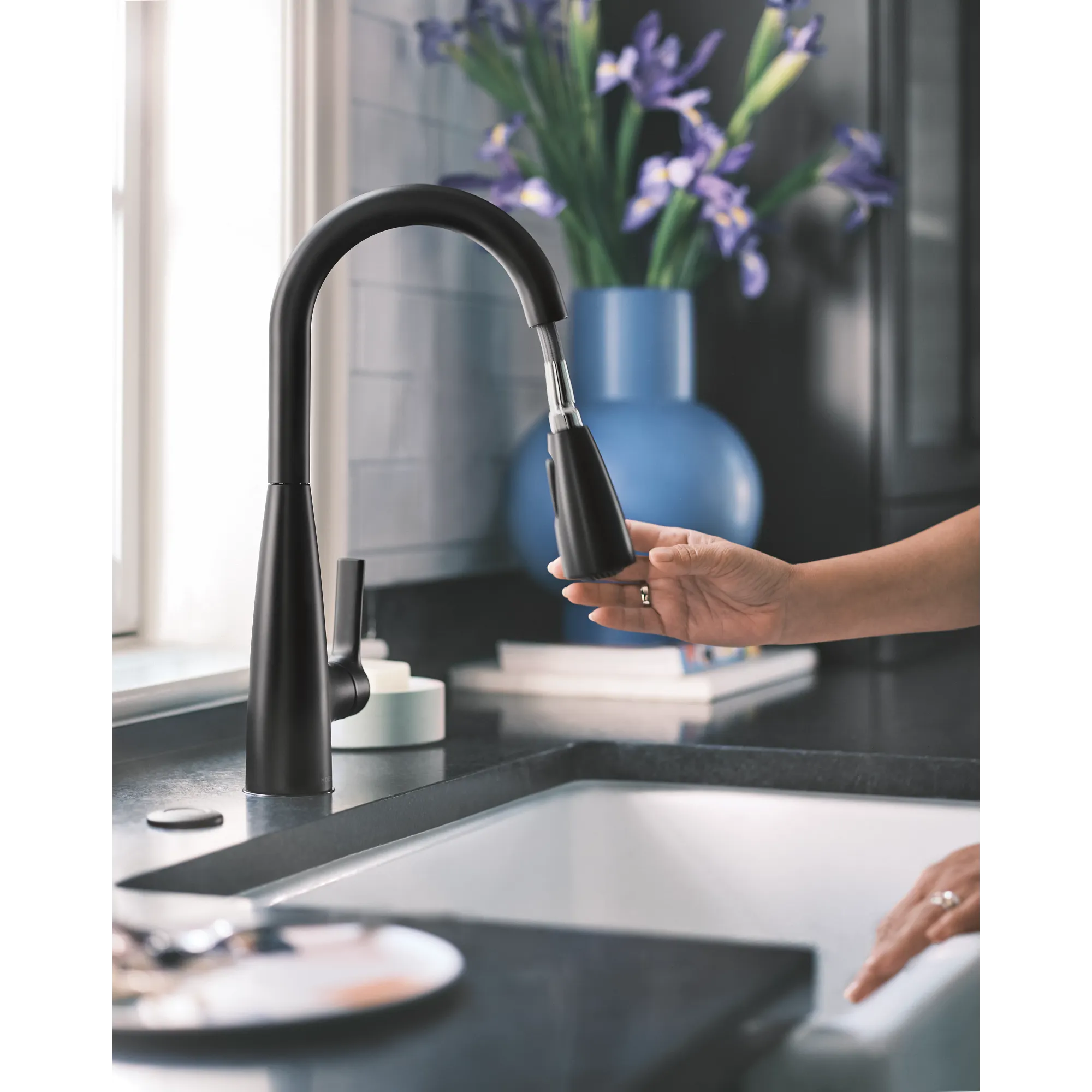 Haelyn One-Handle High Arc Pulldown Kitchen Faucet - Image 21