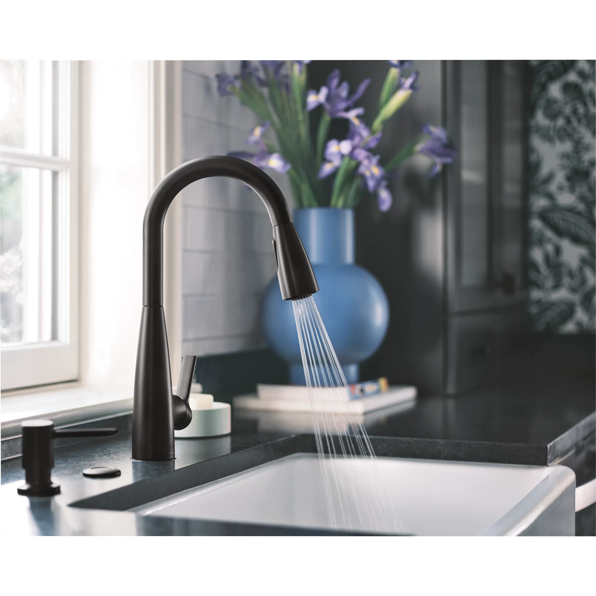 Haelyn One-Handle High Arc Pulldown Kitchen Faucet - Image 26